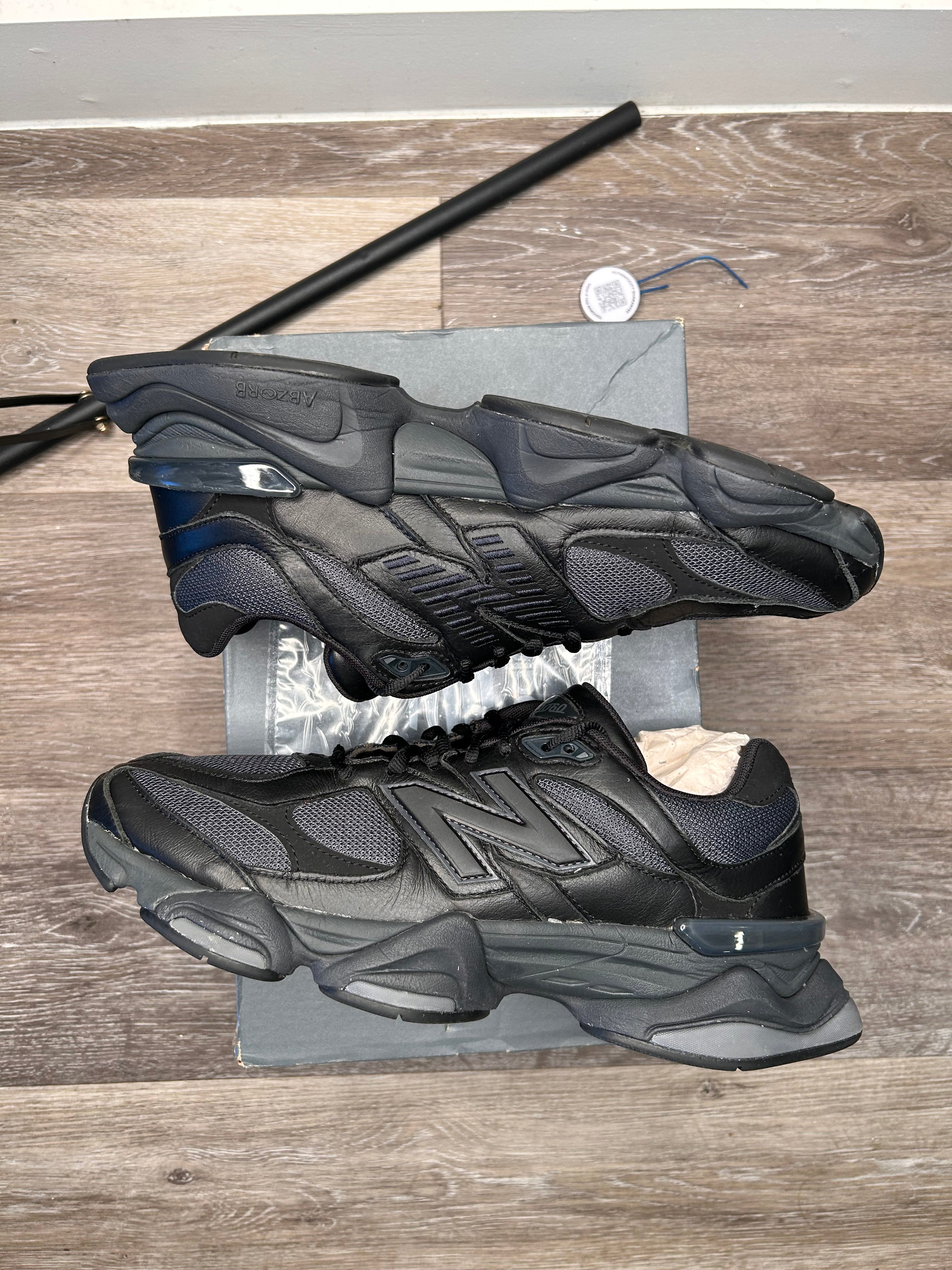 Size 11 New Balance 9060  Men Shoe Running Sneaker Leather Black  - U9060NRI (2023)