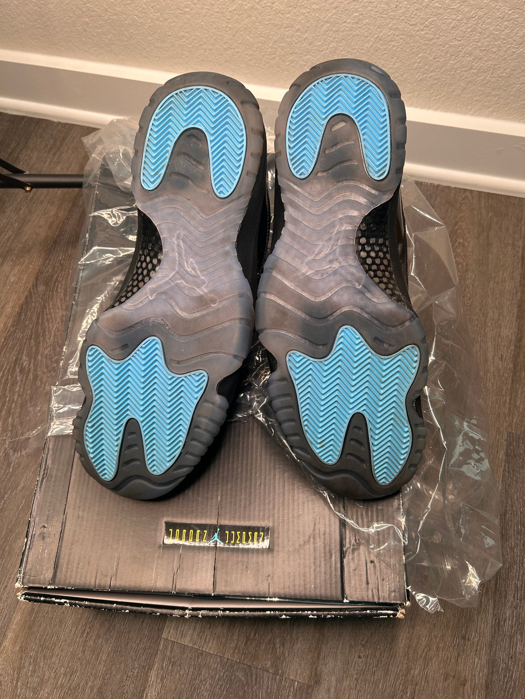 Size 13 nike air Jordan retro 11 Gamma blue (2013)