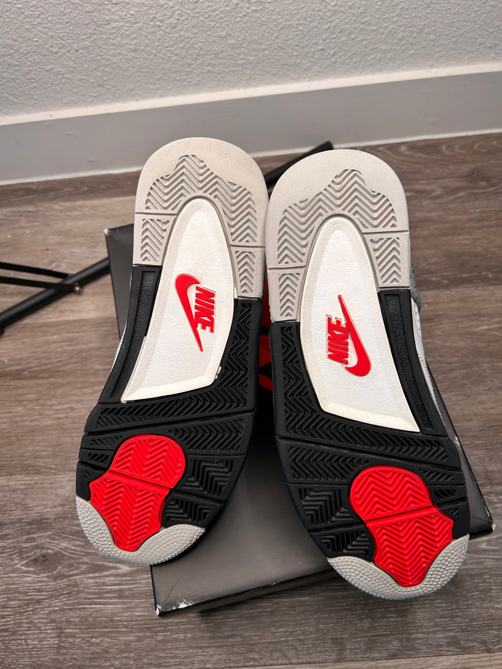 Nike Air Retro Jordan 4 Retro White Cement Og (2025) Size 8.5 Mens