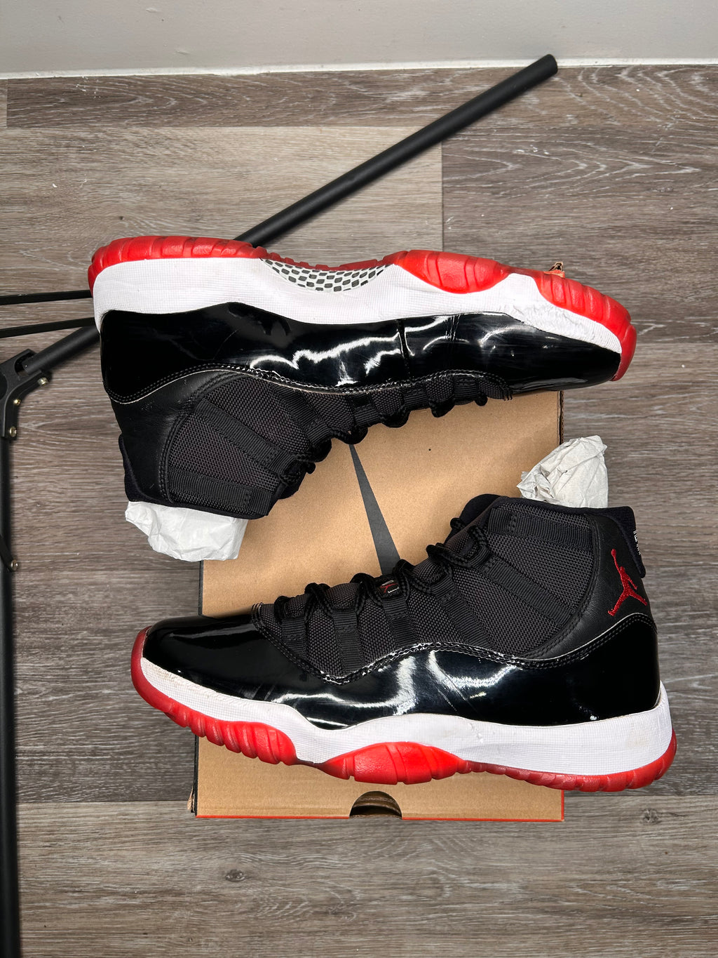 Nike Air Jordan 11 Retro (2019) Size 10 Bred 378037-061 size 10 men’s