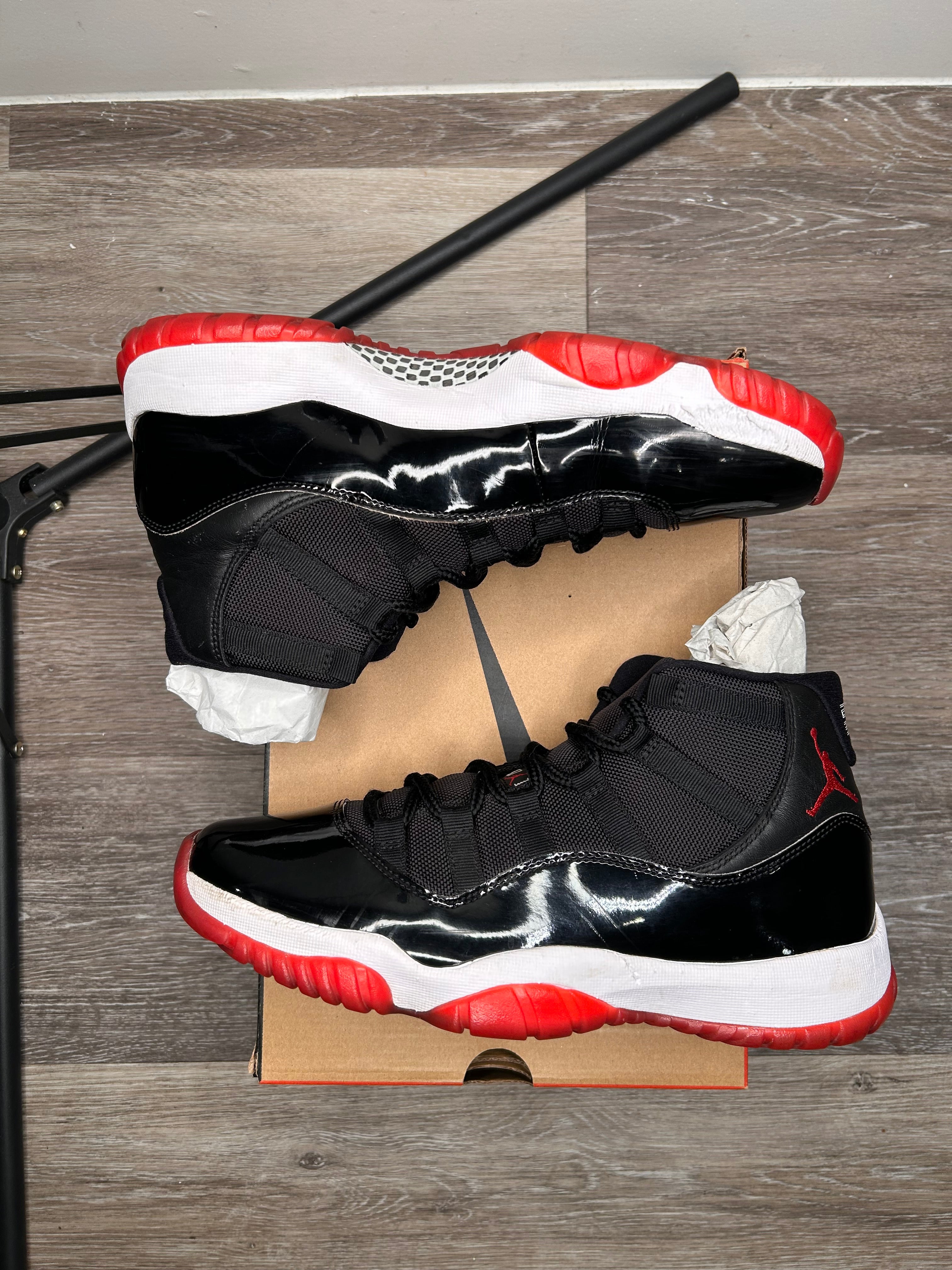 Nike Air Jordan 11 Retro (2019) Size 10 Bred 378037-061 size 10 men’s
