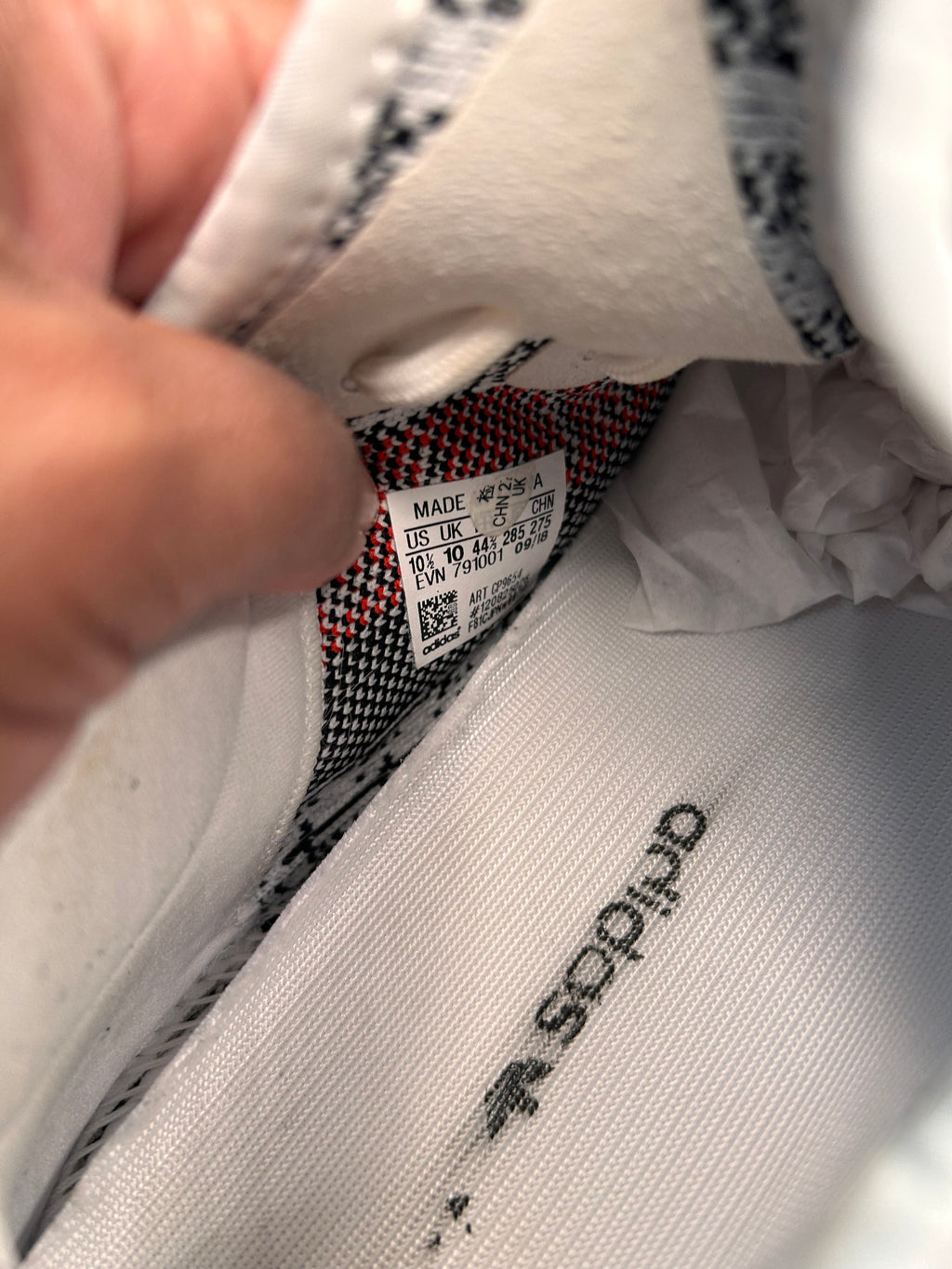 Adidas Yeezy 350 ZEBRA (2022) size 10.5