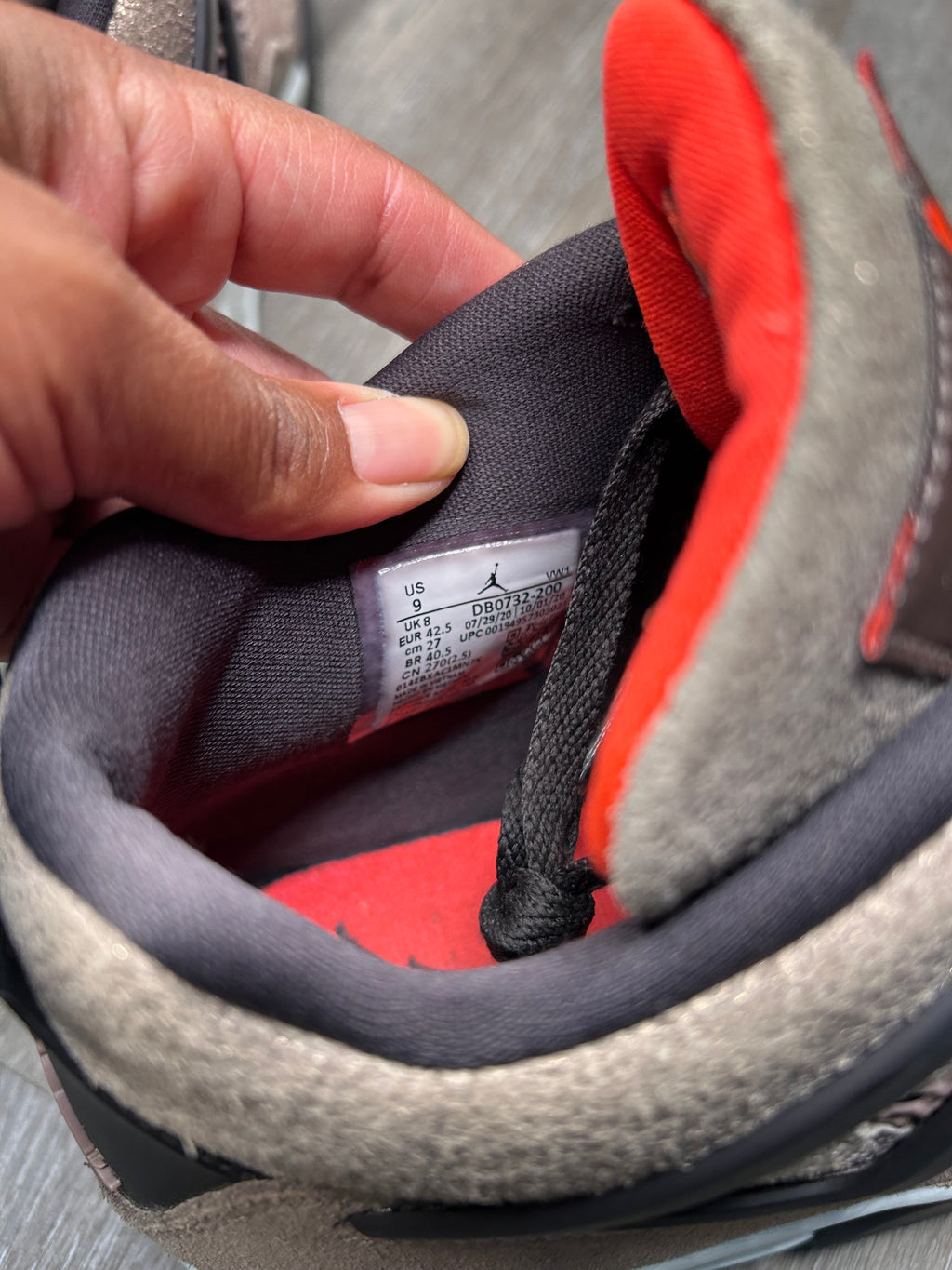 Size 9 - Jordan 4 Retro Taupe Haze (2021) DB0732-200