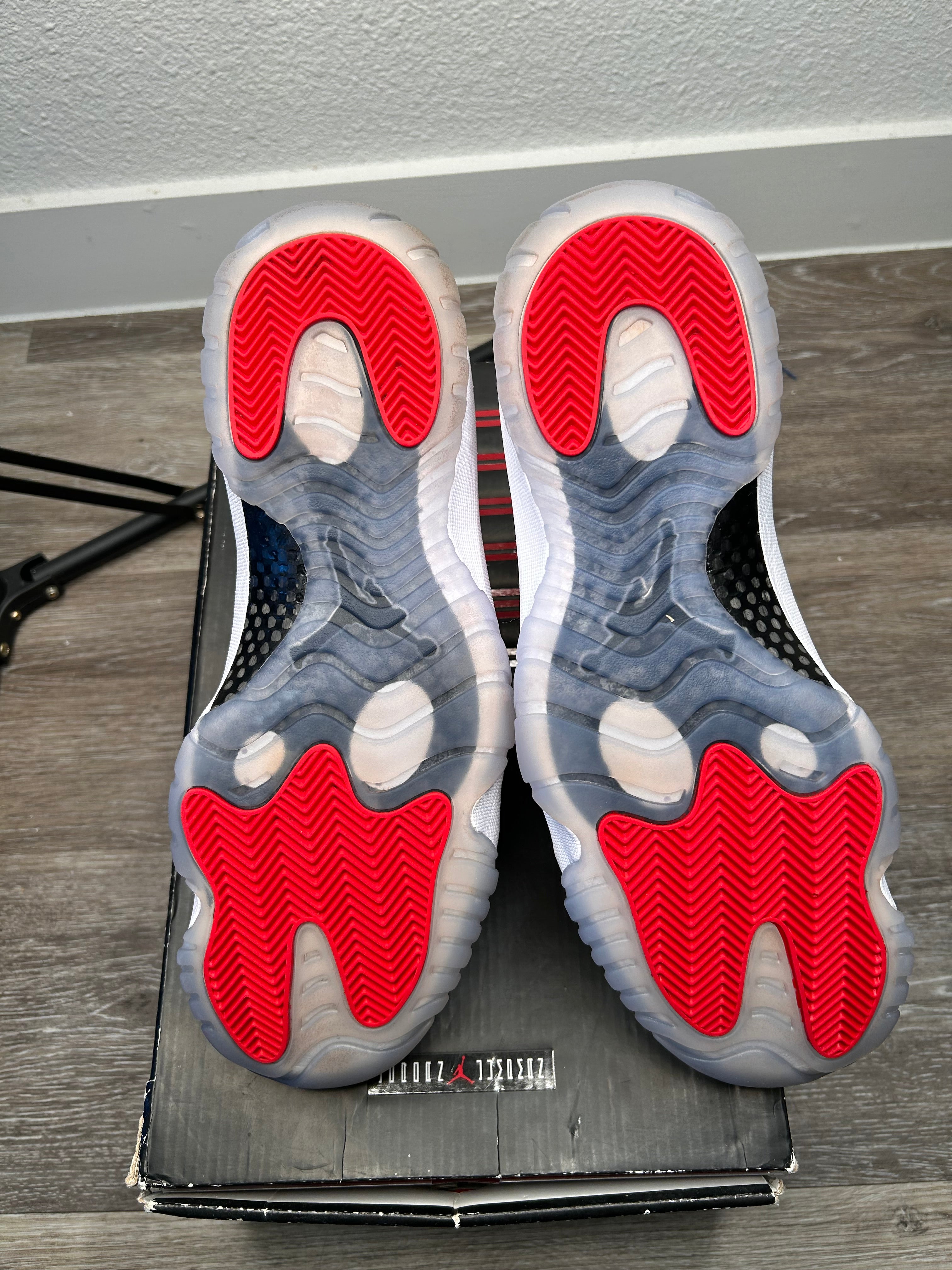 Nike Air Men's Jordan 11 Retro 'Win Like' 96' Size 12 (2017)