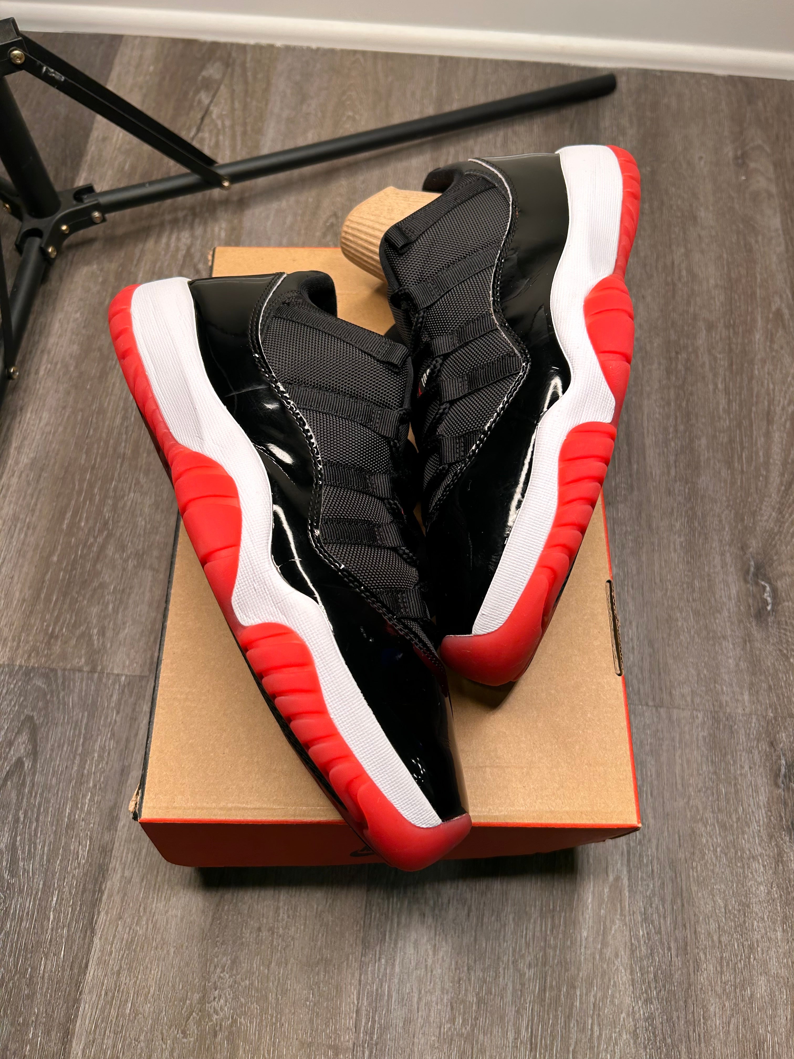 Nike air Jordan retro 11 XI BRED LOW (2025) size 11.5
