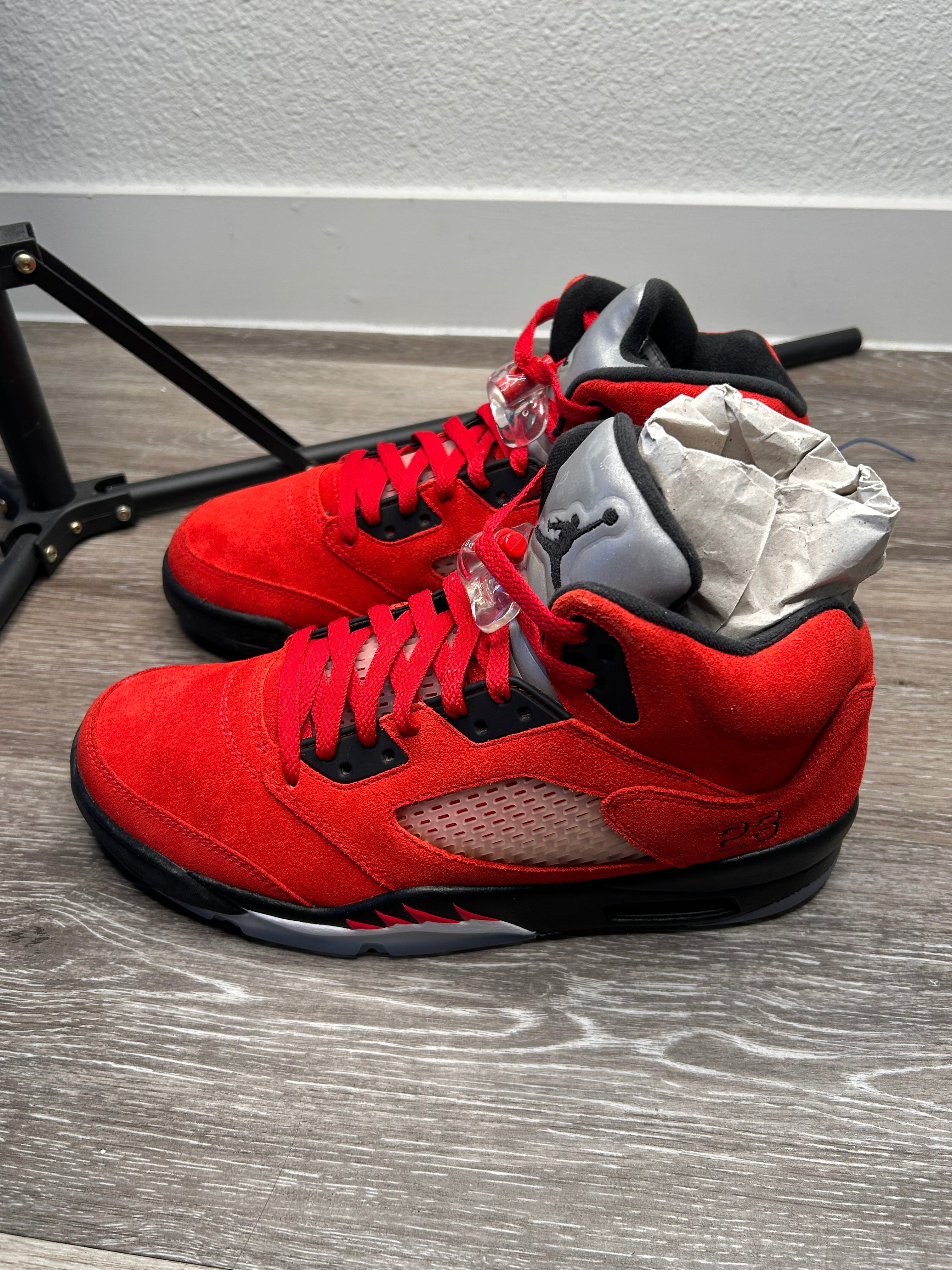 Nike Air Jordan 5 Retro Raging Bull Red Size 10 Mens DD0587-600 (2021)