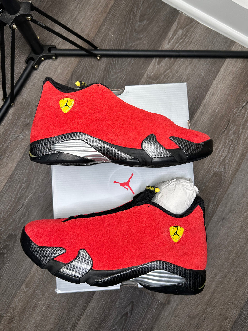 Size 9.5 Nike Air Jordan 14 Retro Ferrari 2025 Red Mens IF5015