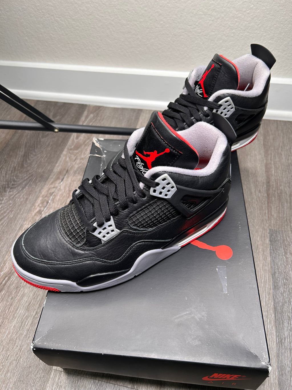 Nike air Jordan 4 BRED reimagined size 9 (2024)