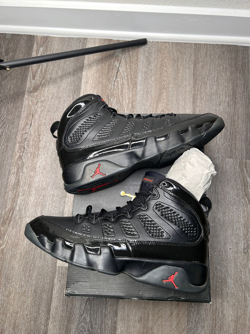 Nike air retro Jordan 9 BRED (2018) men’s size 11