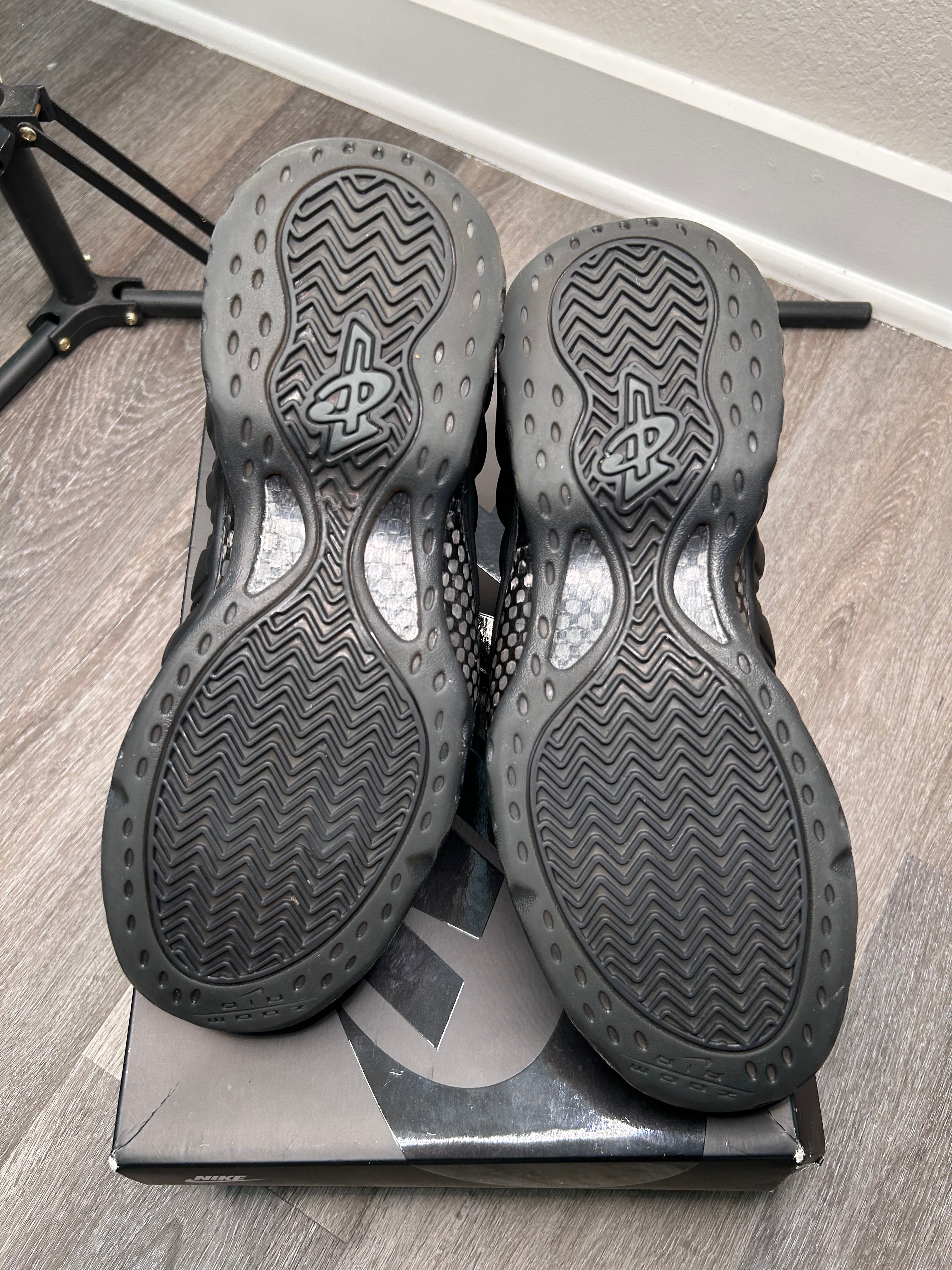 Size 9.5 - Nike Air Foamposite One Anthracite (2023) FD5855-001