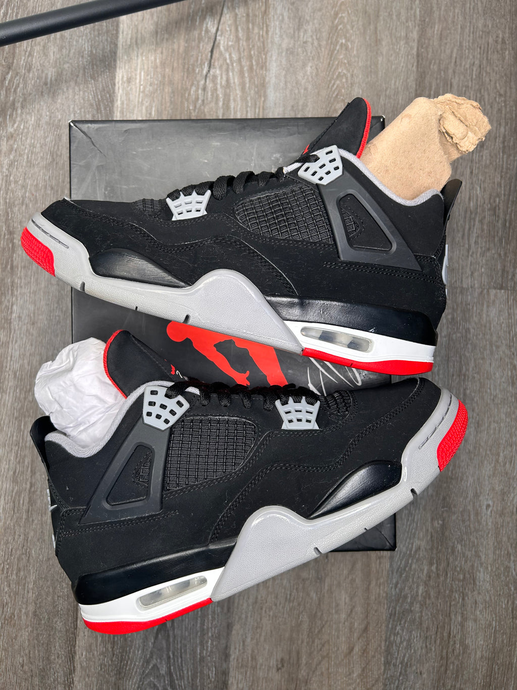 Size 9 Nike air Jordan retro 4 BRED (2019)