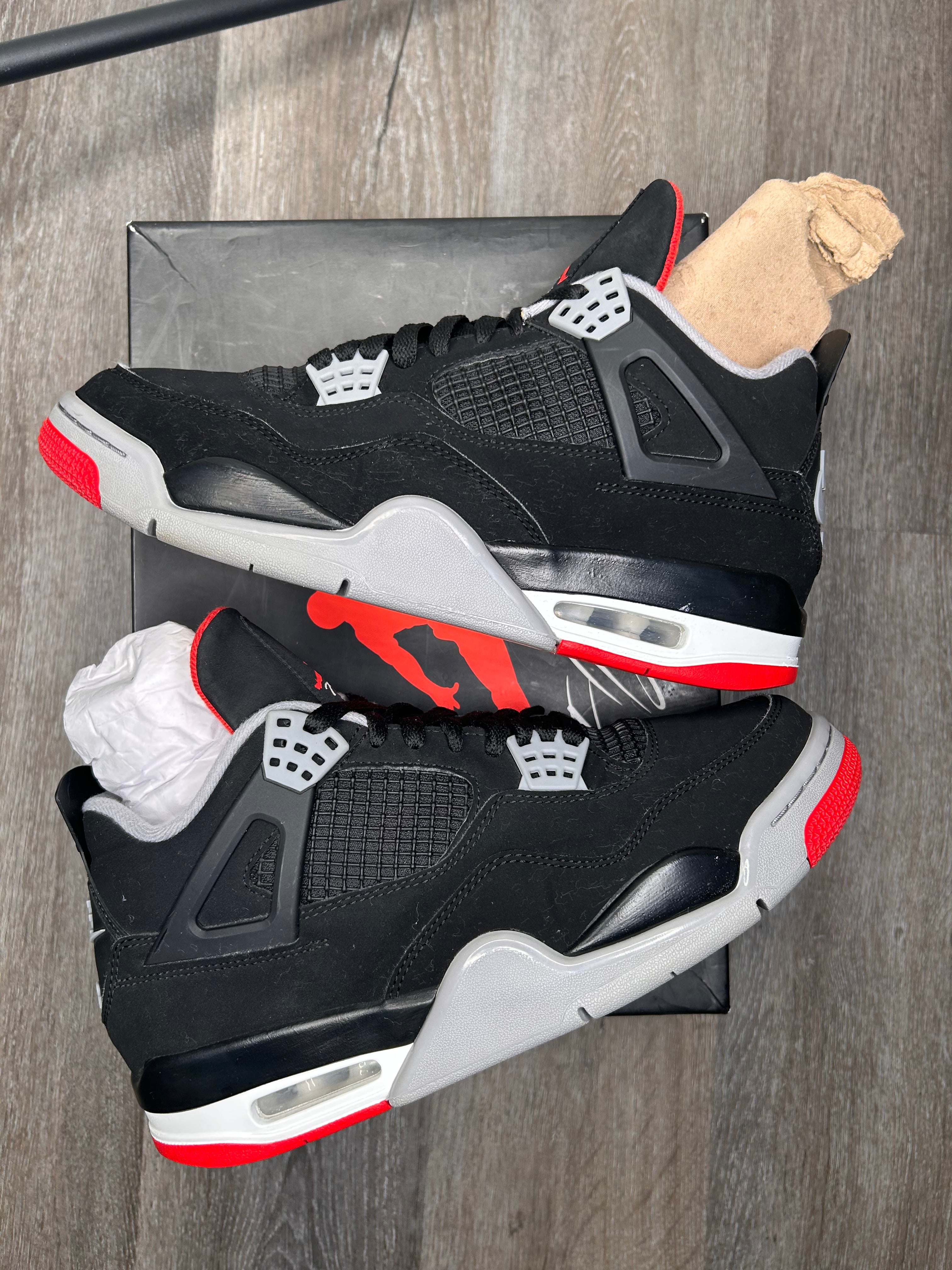 Size 9 Nike air Jordan retro 4 BRED (2019)