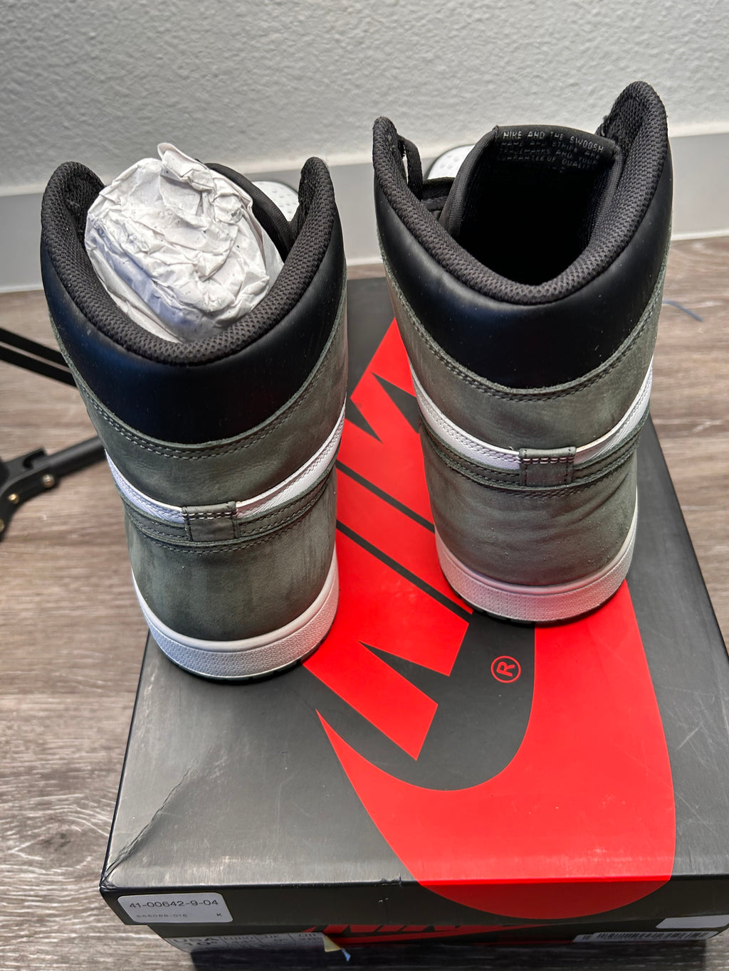 Nike Air Jordan 1 Retro High OG “Clay Green” (2018) 555088-135 Men’s US Size 13