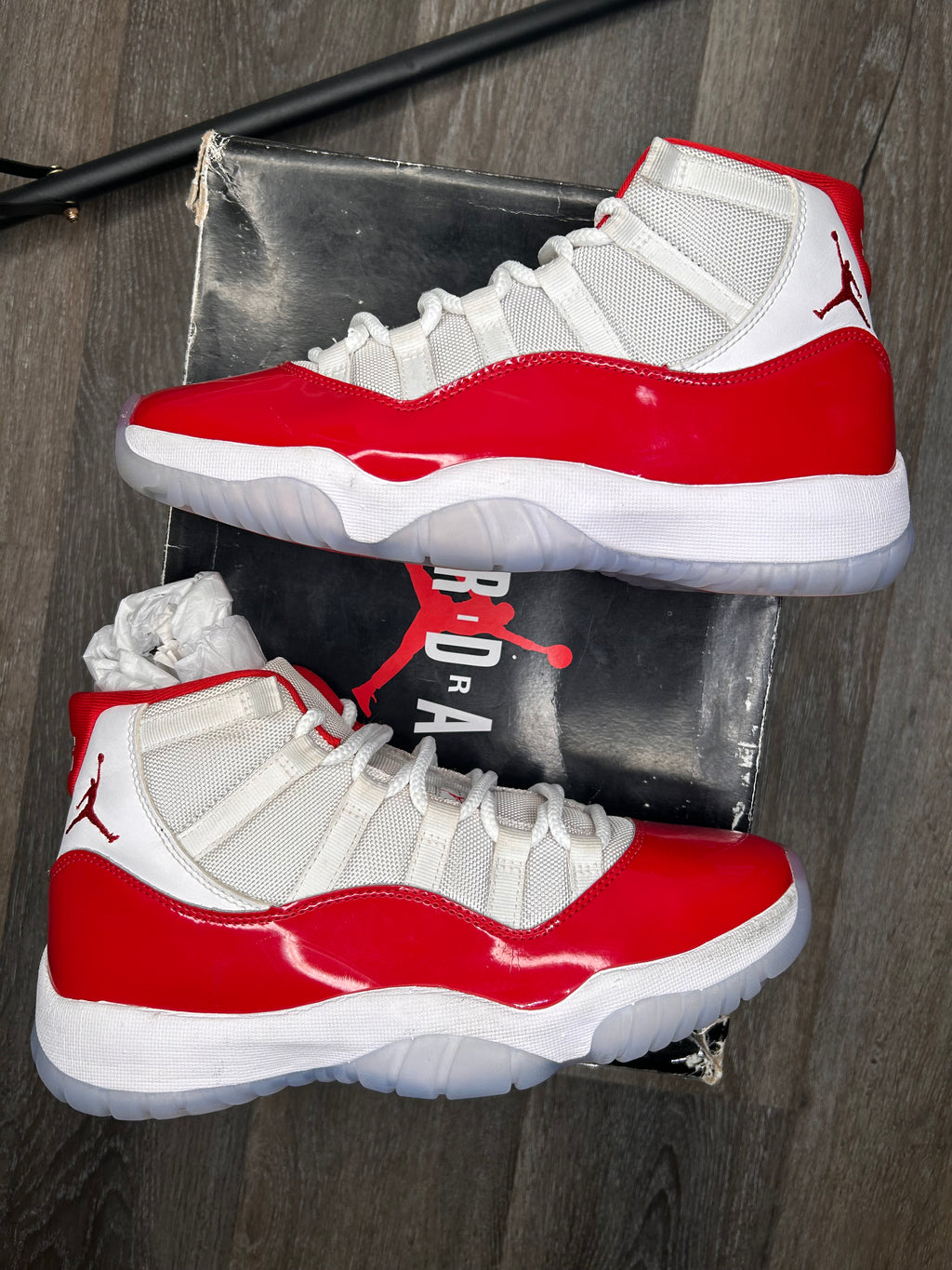 Size 8.5 Nike air Jordan retro 11 CHERRY (2022)