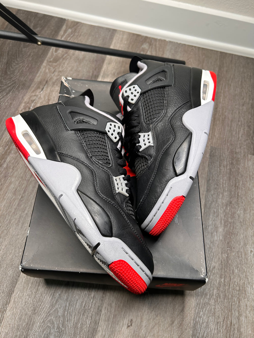 Nike air Jordan 4 BRED reimagined size 9 (2024)