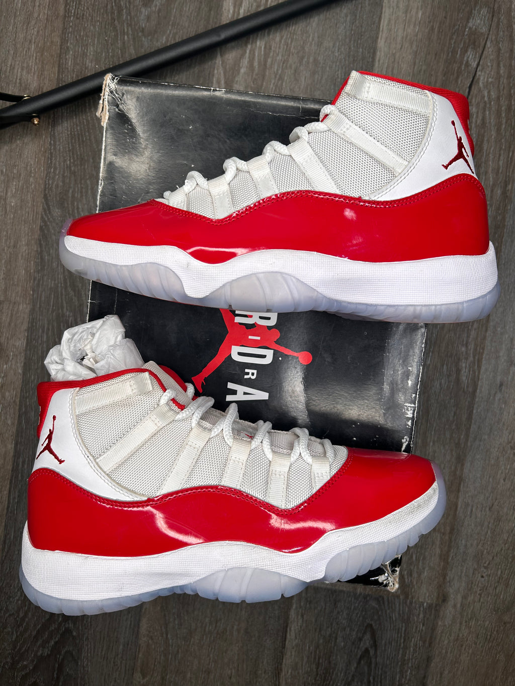 Size 8.5 Nike air Jordan retro 11 CHERRY (2022)