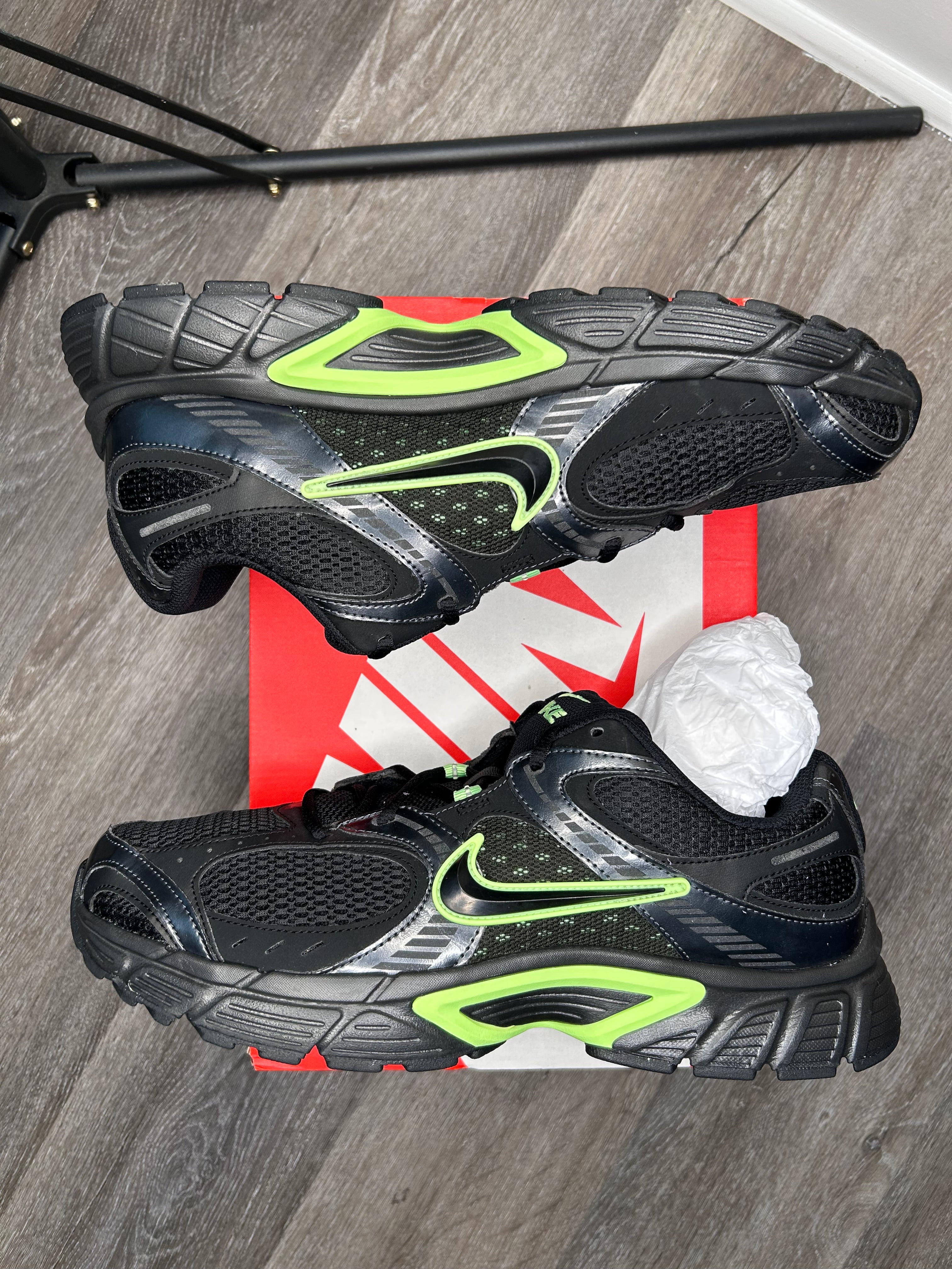 Size 13 - Nike V5 RNR LIME BLAST HJ5228-005