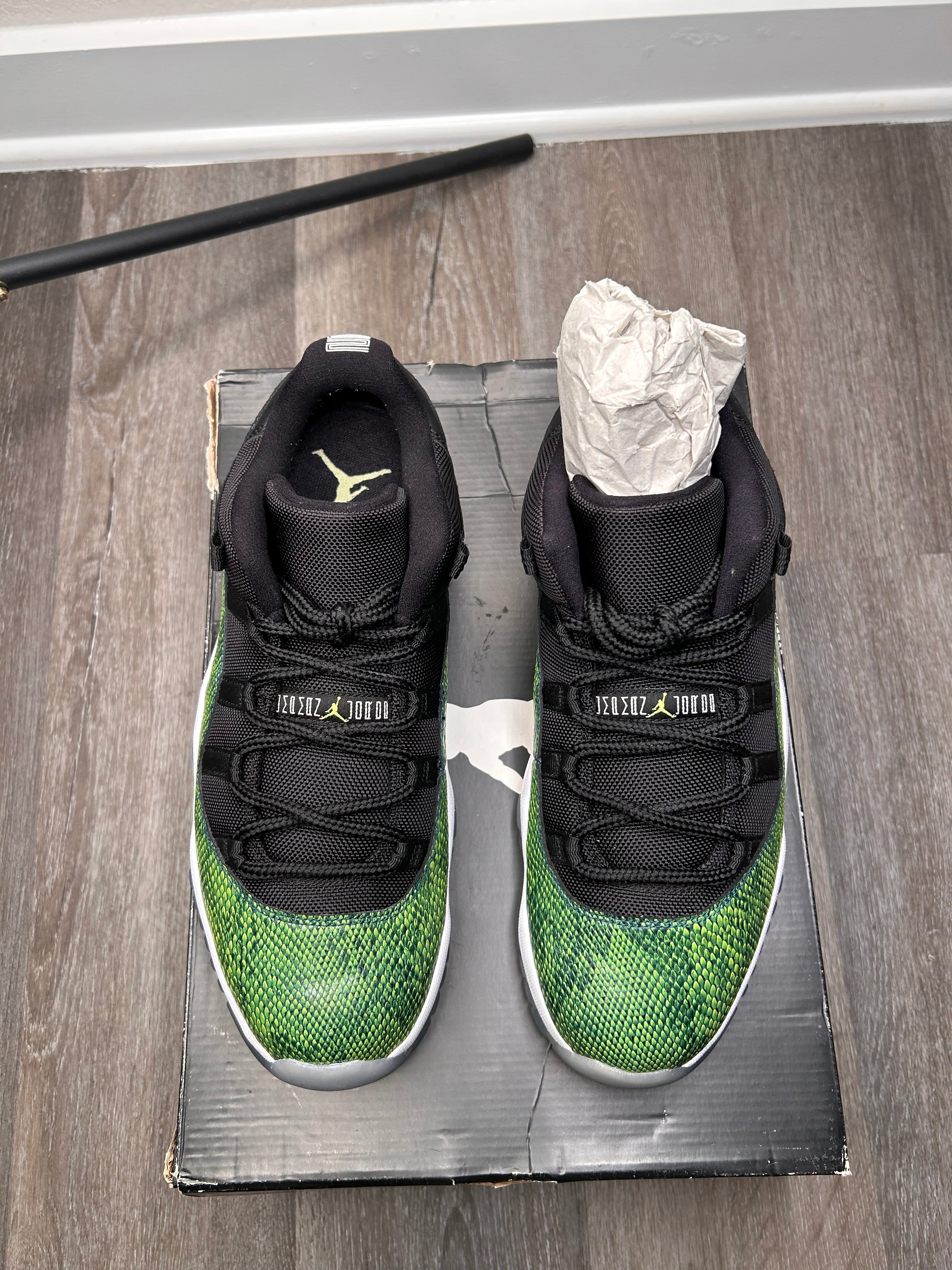 Nike air Jordan 11 XI low (2014) SNAKESKIN VOLT size 11
