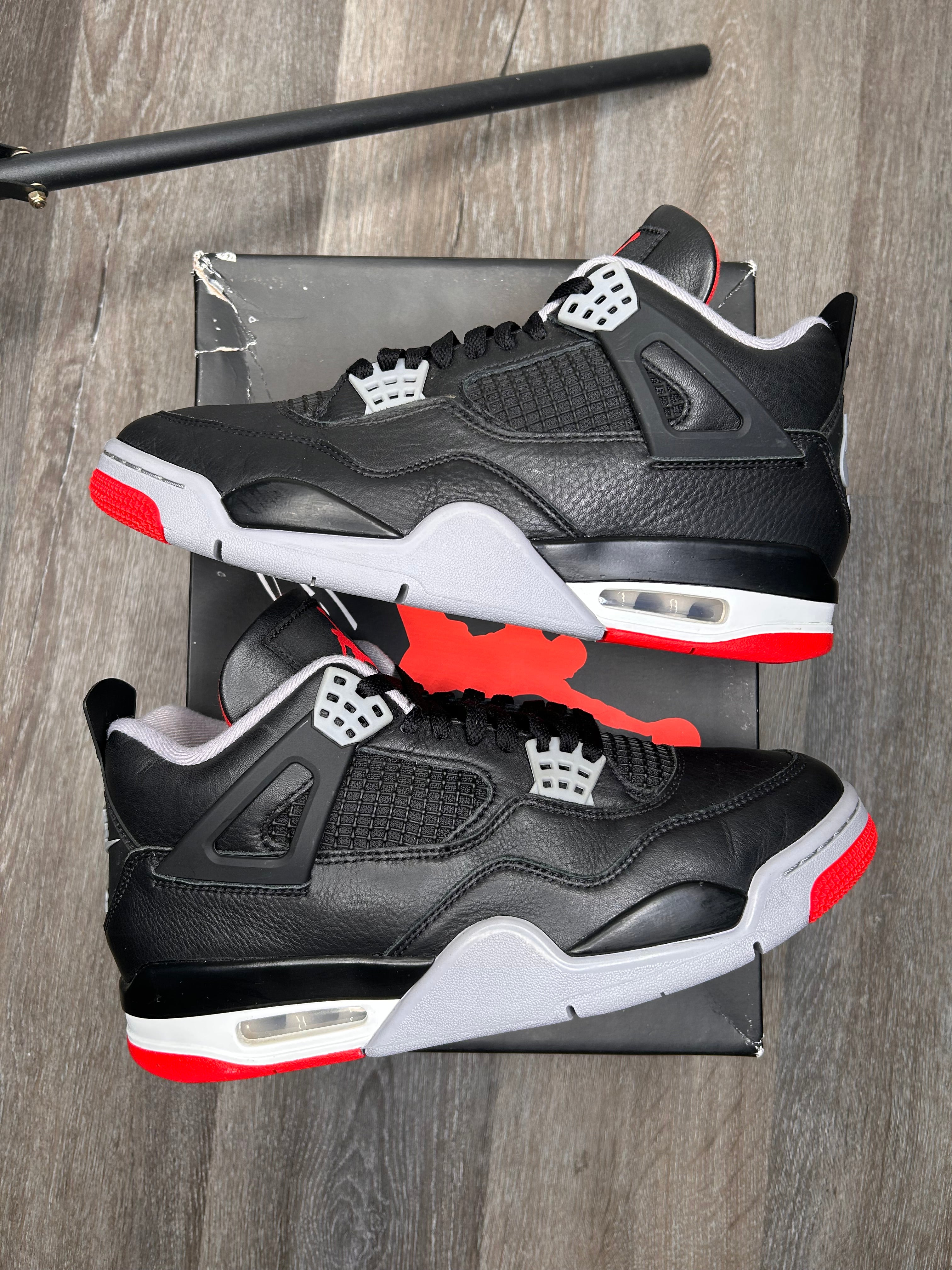 Nike air Jordan 4 BRED reimagined size 9 (2024)