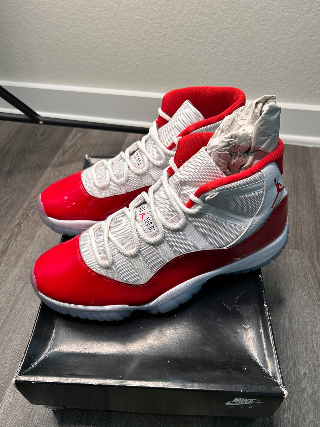 Nike air Jordan retro 11 XI cherry (2023) size 13 men’s