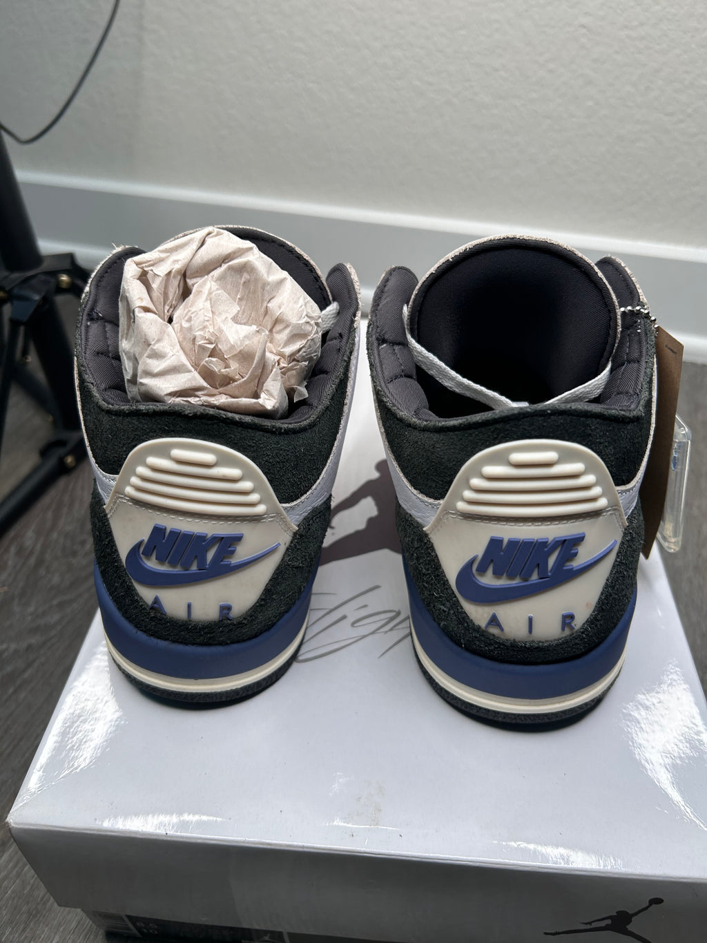 Size 8.5 - Jordan 3 A Ma Maniere For The Love (2025) HV8571-100