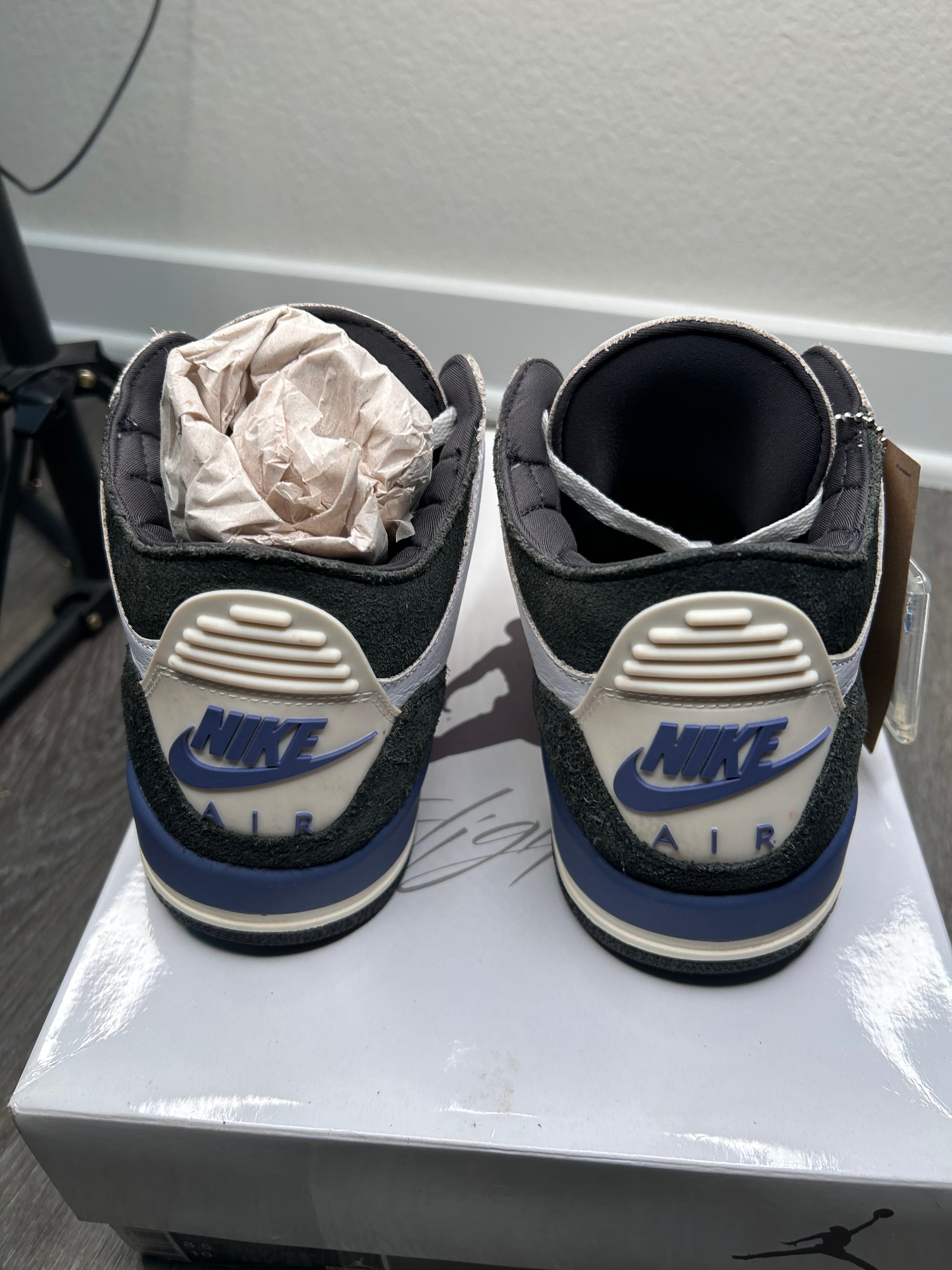 Size 8.5 - Jordan 3 A Ma Maniere For The Love (2025) HV8571-100