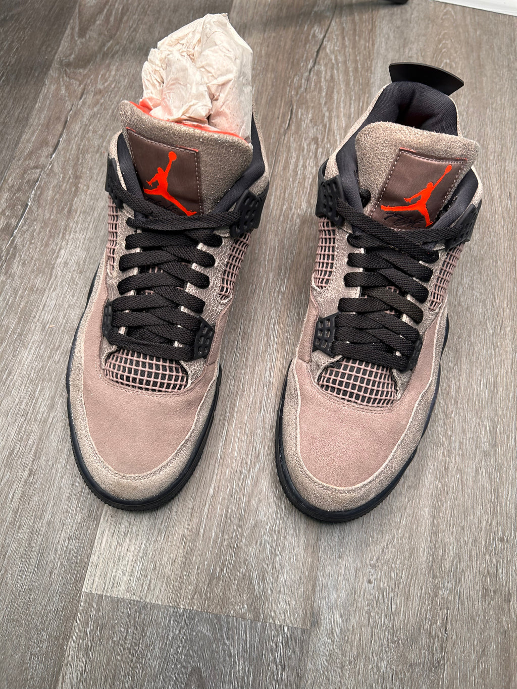 Nike air Jordan retro 4 Taupe Haze (2022) Size 10.5 men’s