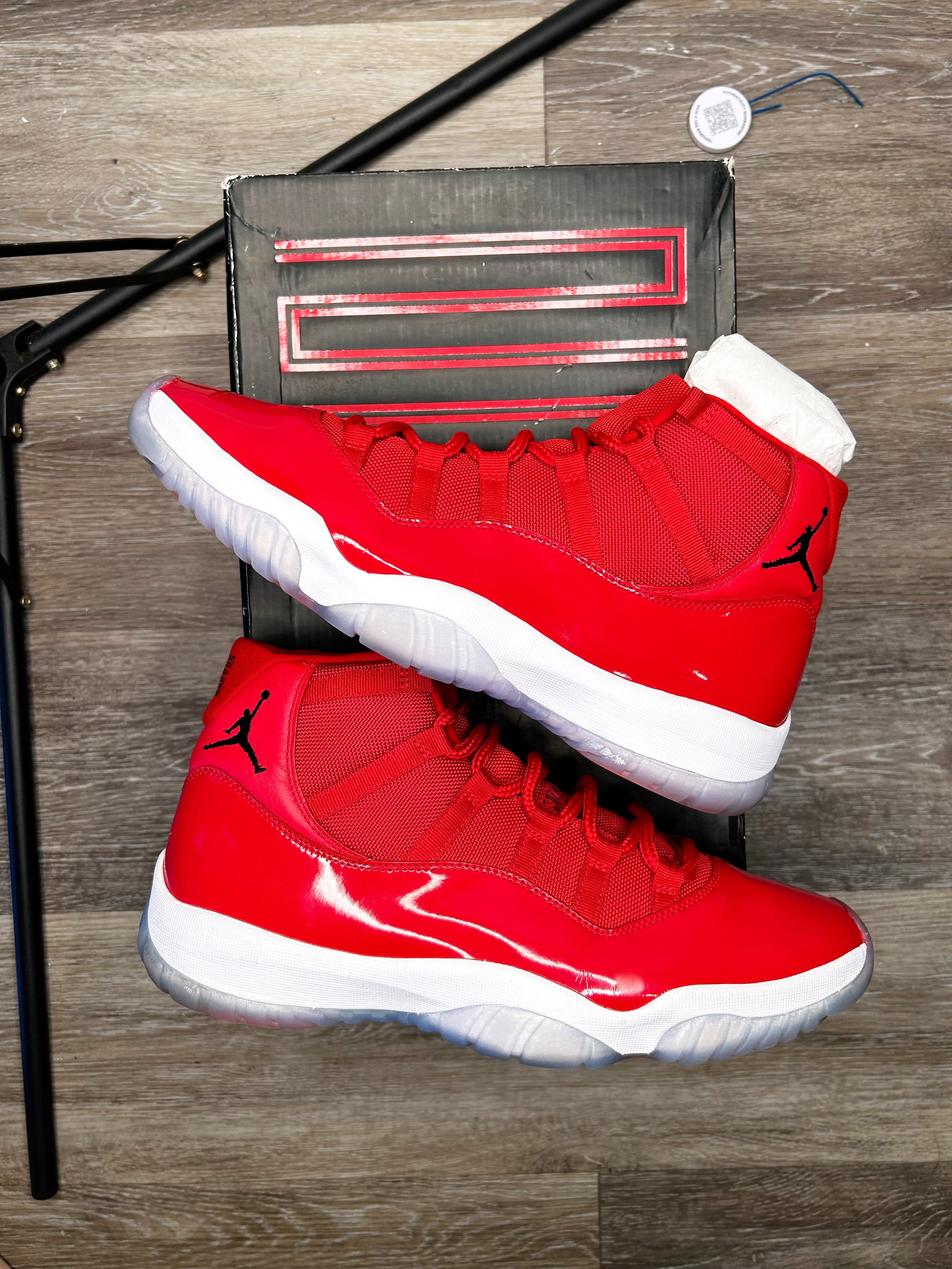 Nike Air Men's Jordan 11 Retro 'Win Like' 96' Size 12 (2017)