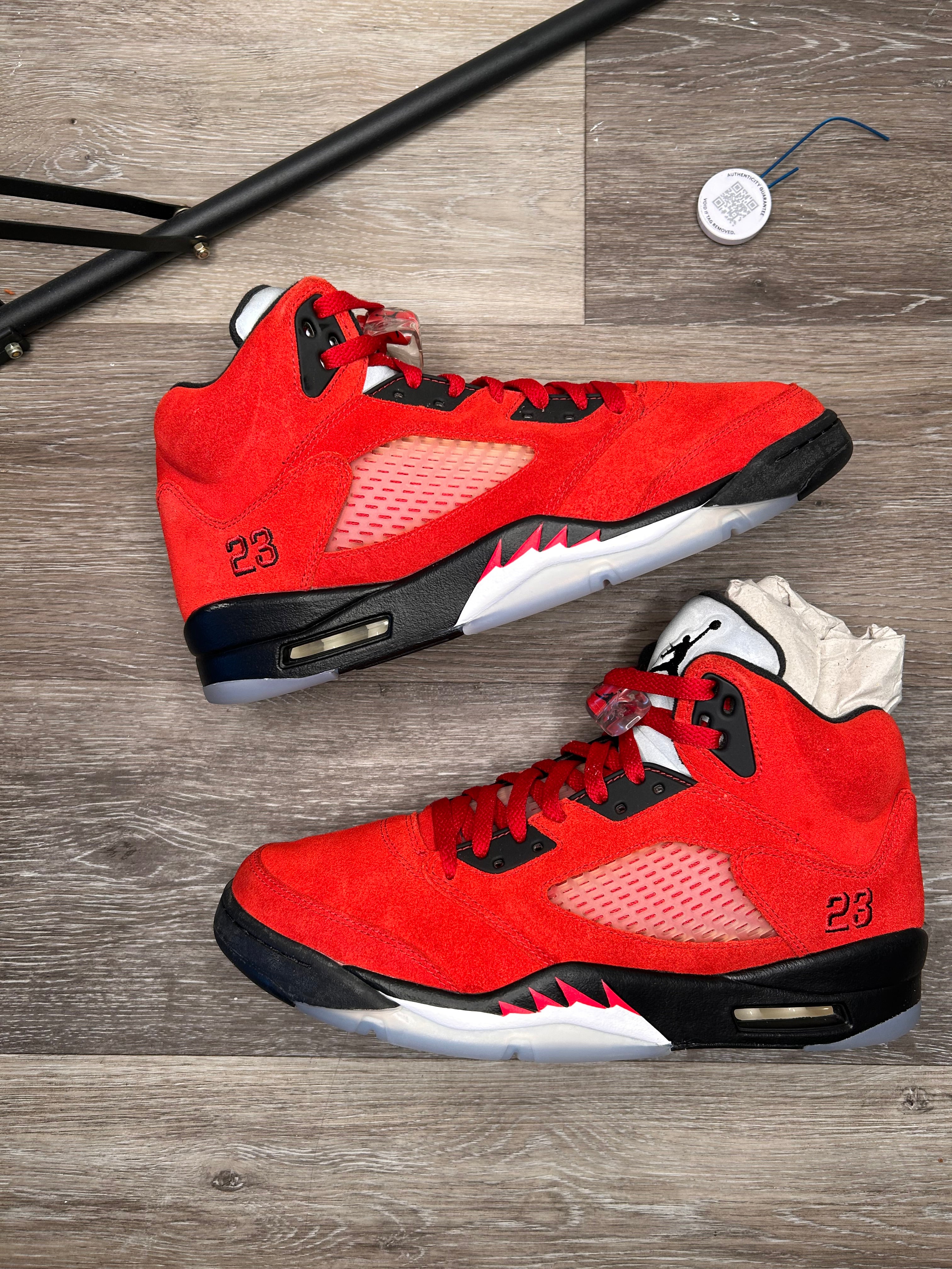 Nike Air Jordan 5 Retro Raging Bull Red Size 10 Mens DD0587-600 (2021)