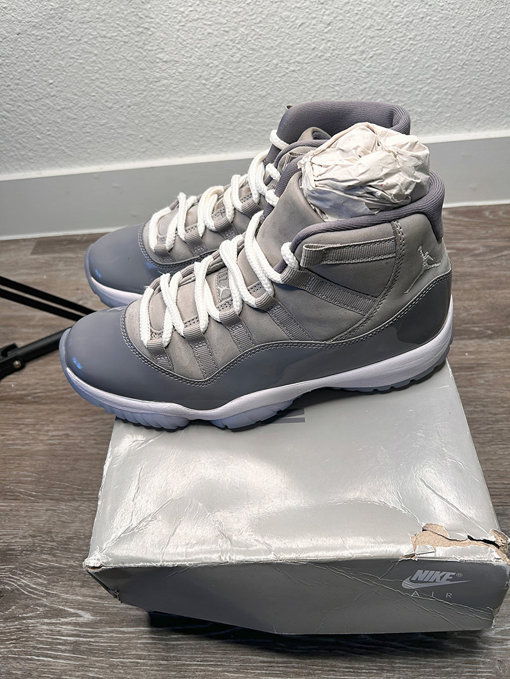 Mens Nike Air Jordan 11 Men's Cool Grey Sneakers Size 8 (2021)