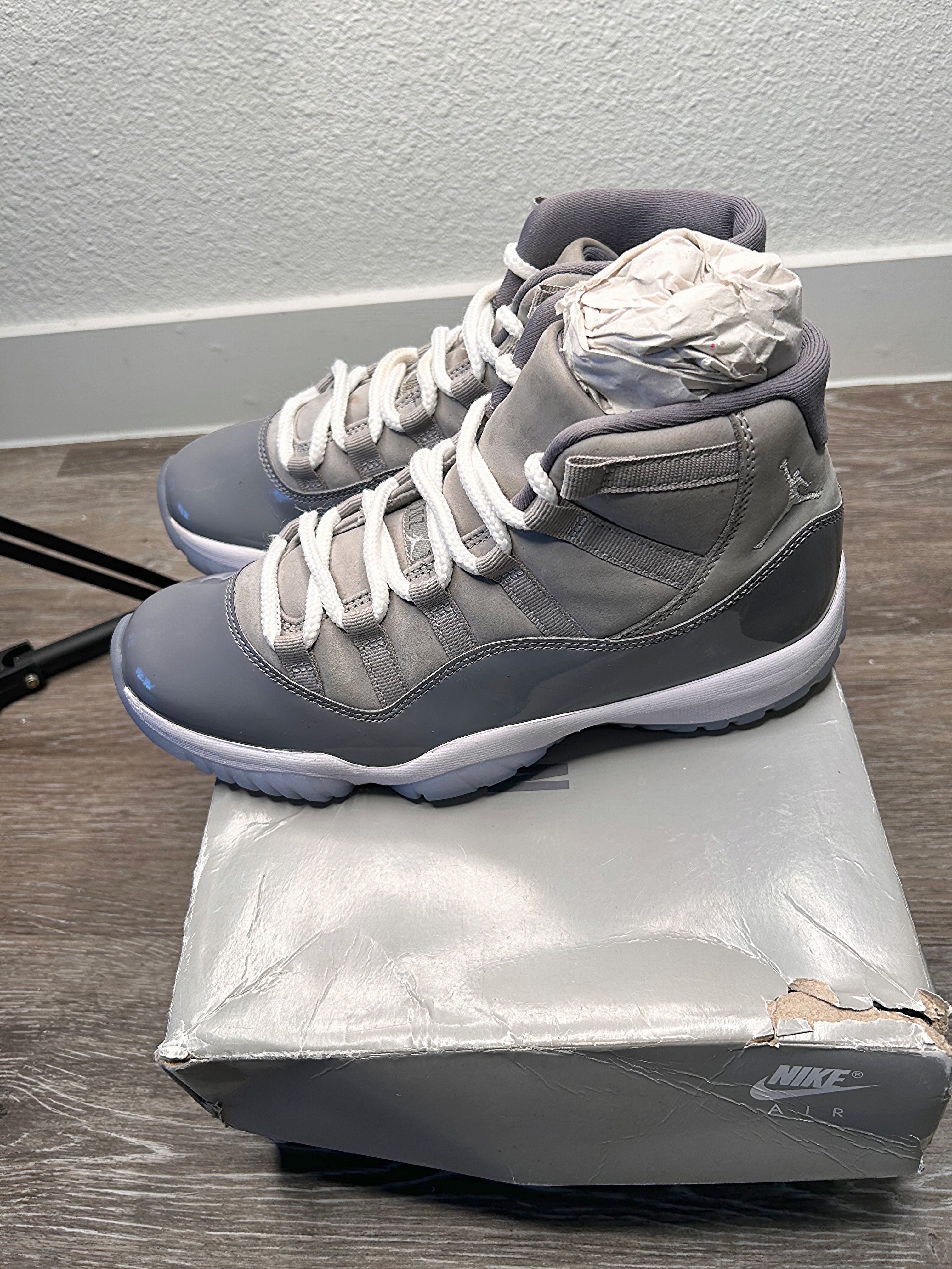 Mens Nike Air Jordan 11 Men's Cool Grey Sneakers Size 8 (2021)