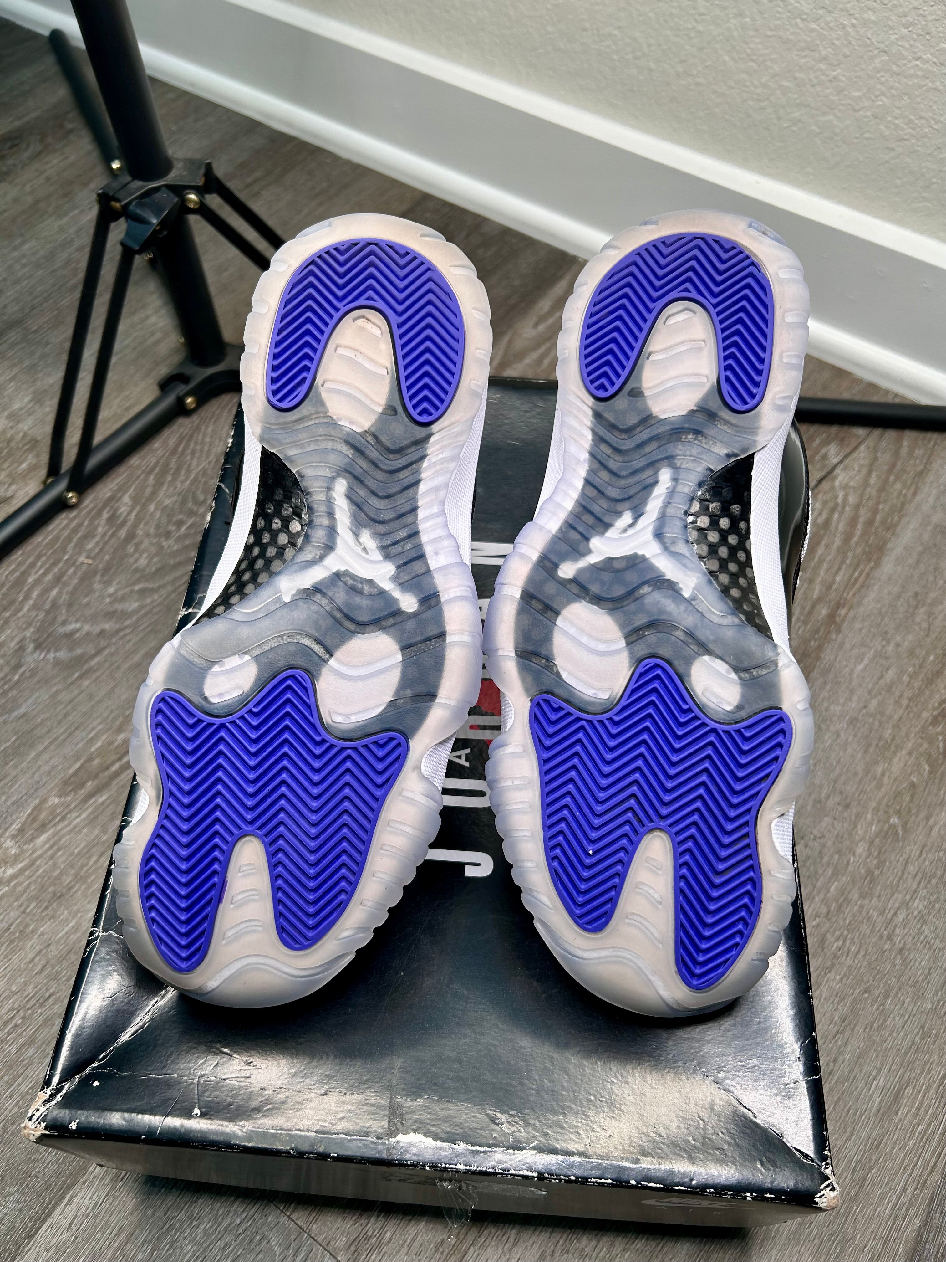 Size 7.5 - Jordan 11 Concord (2018) 378037-100