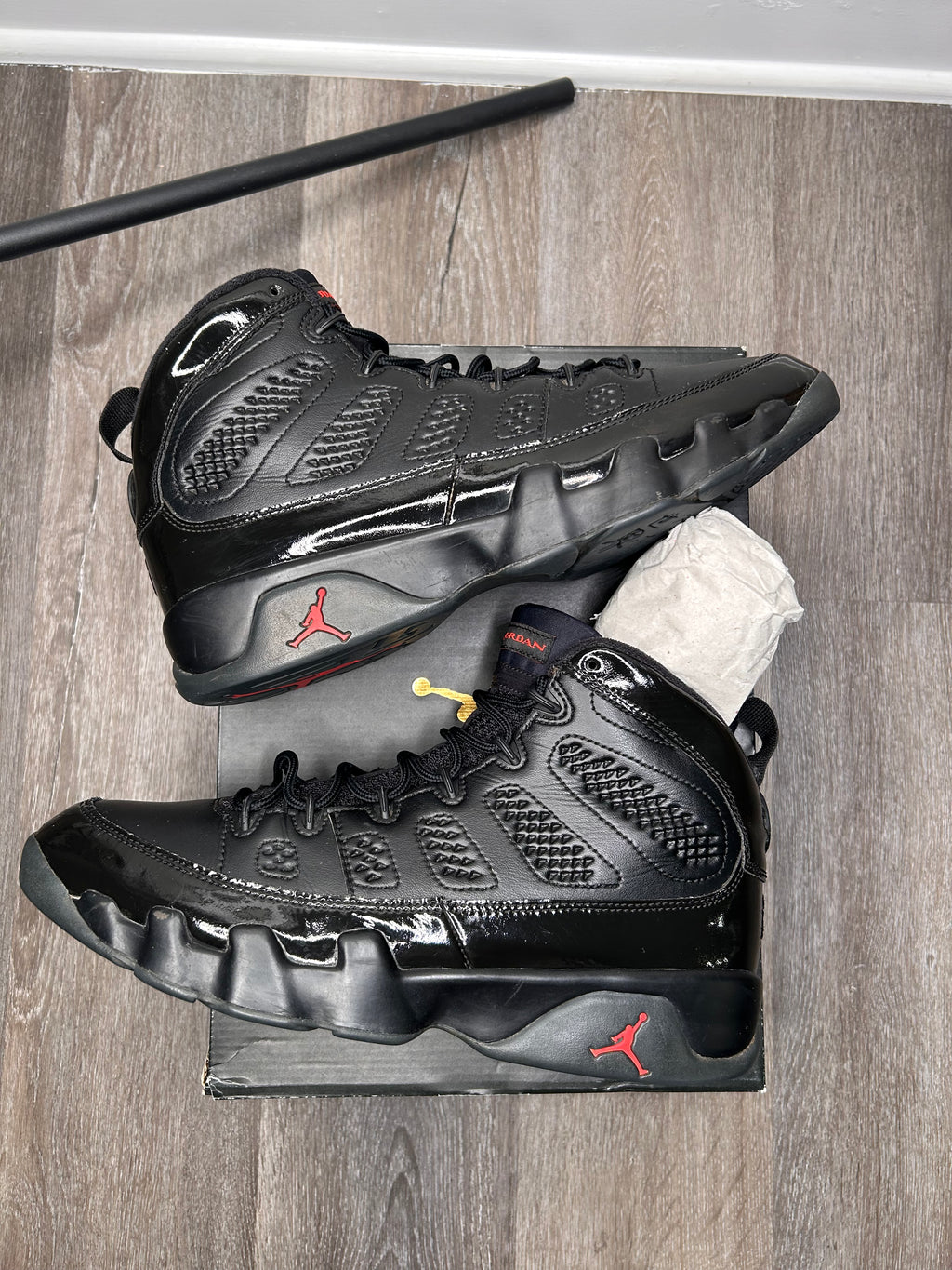Nike air retro Jordan 9 BRED (2018) men’s size 11