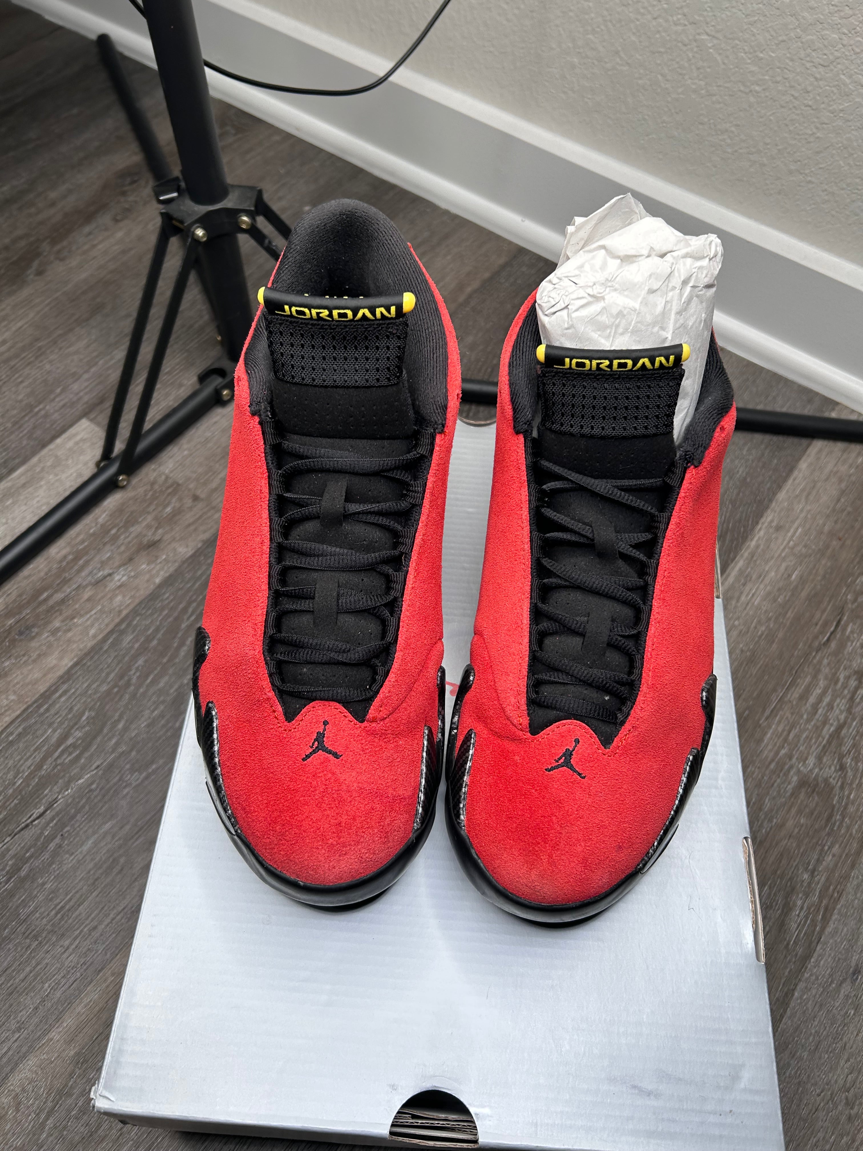Size 9.5 Nike Air Jordan 14 Retro Ferrari 2025 Red Mens IF5015