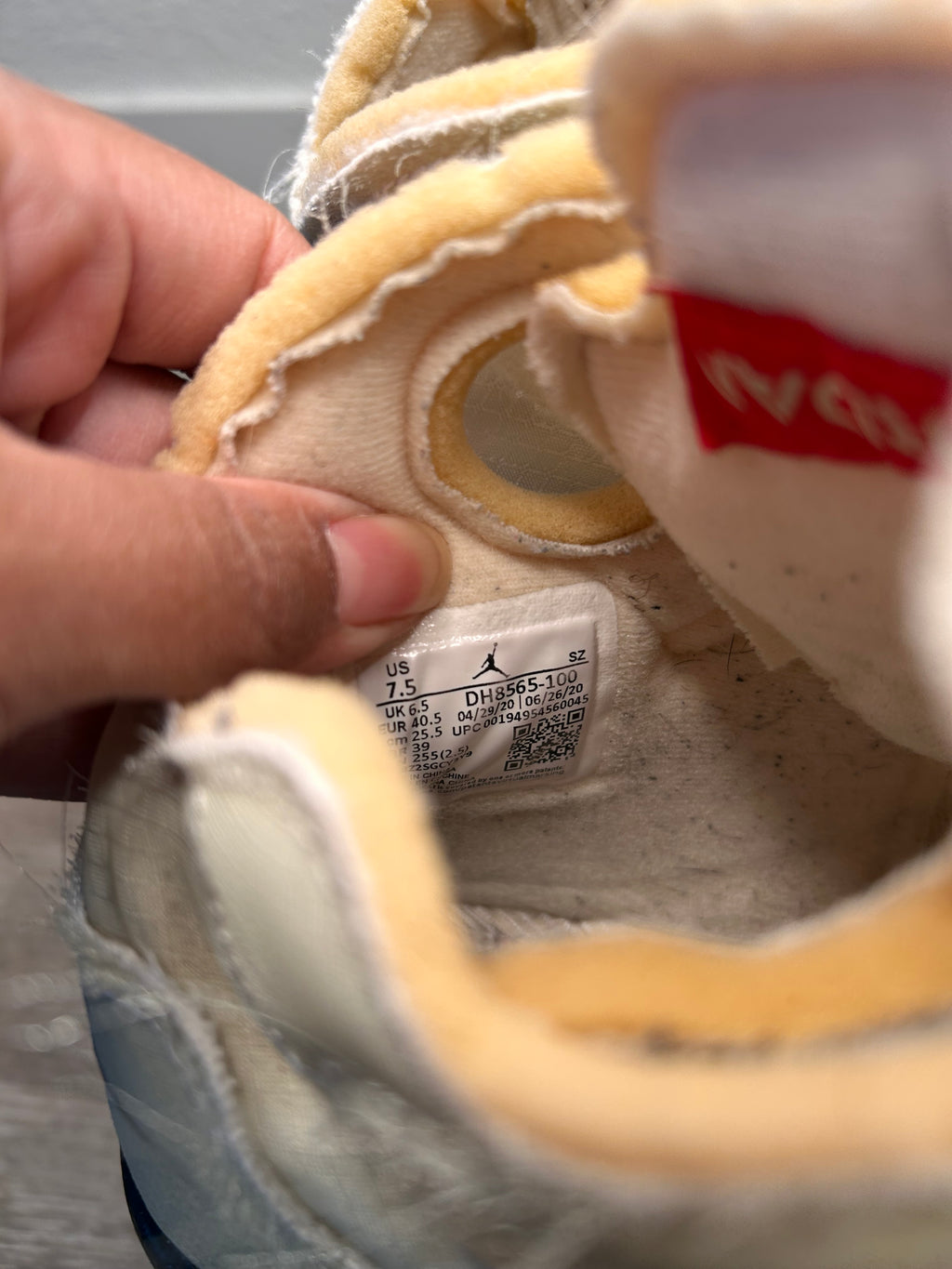 Size 7.5 - Jordan 5 SP x Off-White Mid Sail (2020)