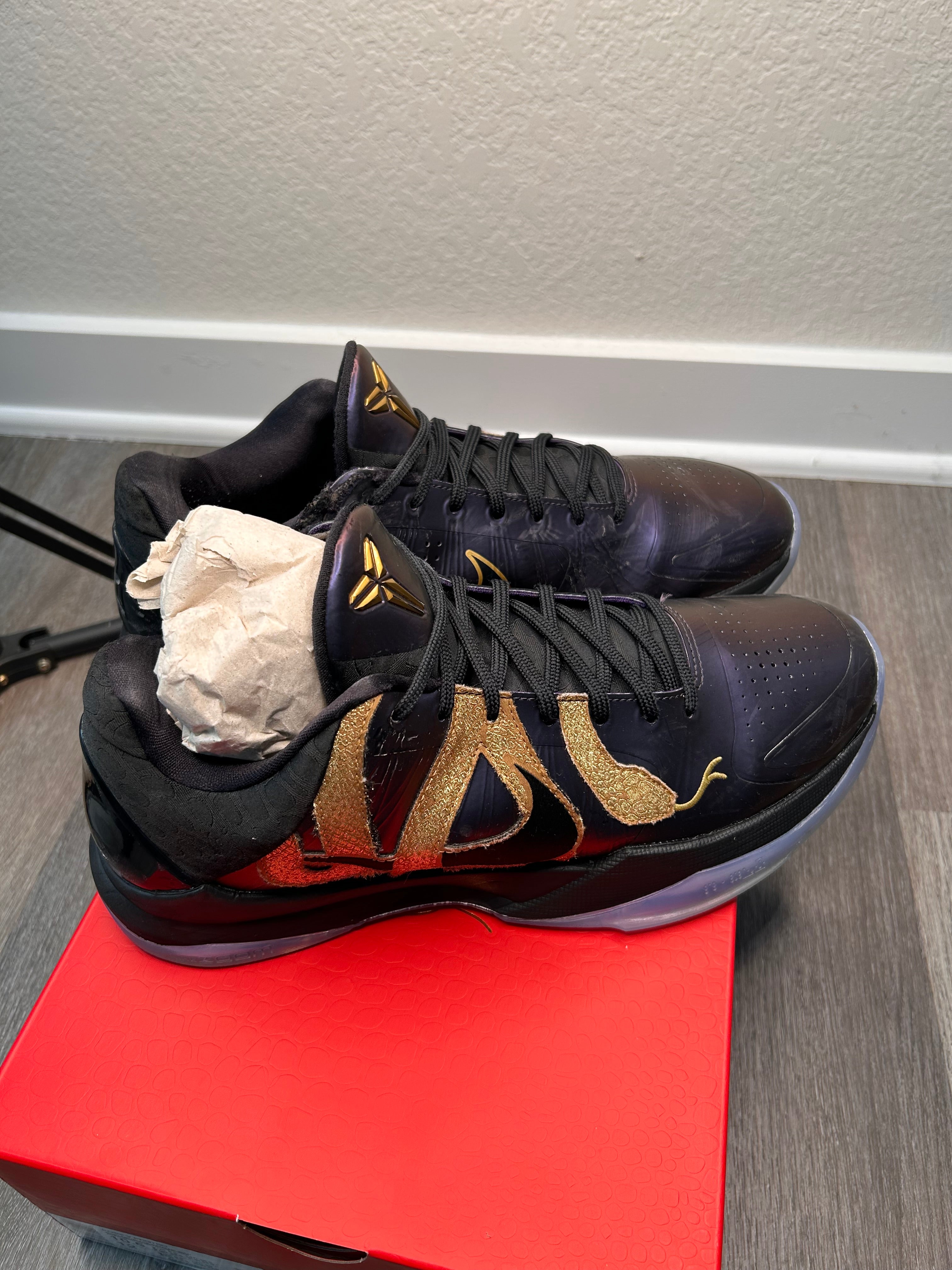 Nike Kobe 5 V eggplant size 10.5 men’s (2025)