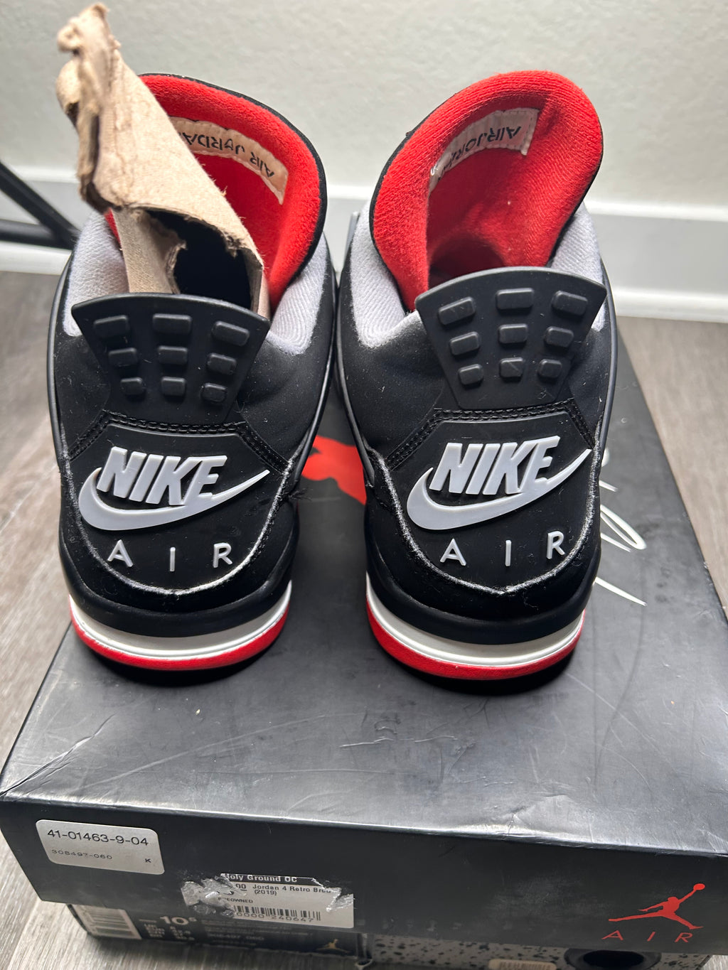 Size 9 Nike air Jordan retro 4 BRED (2019)