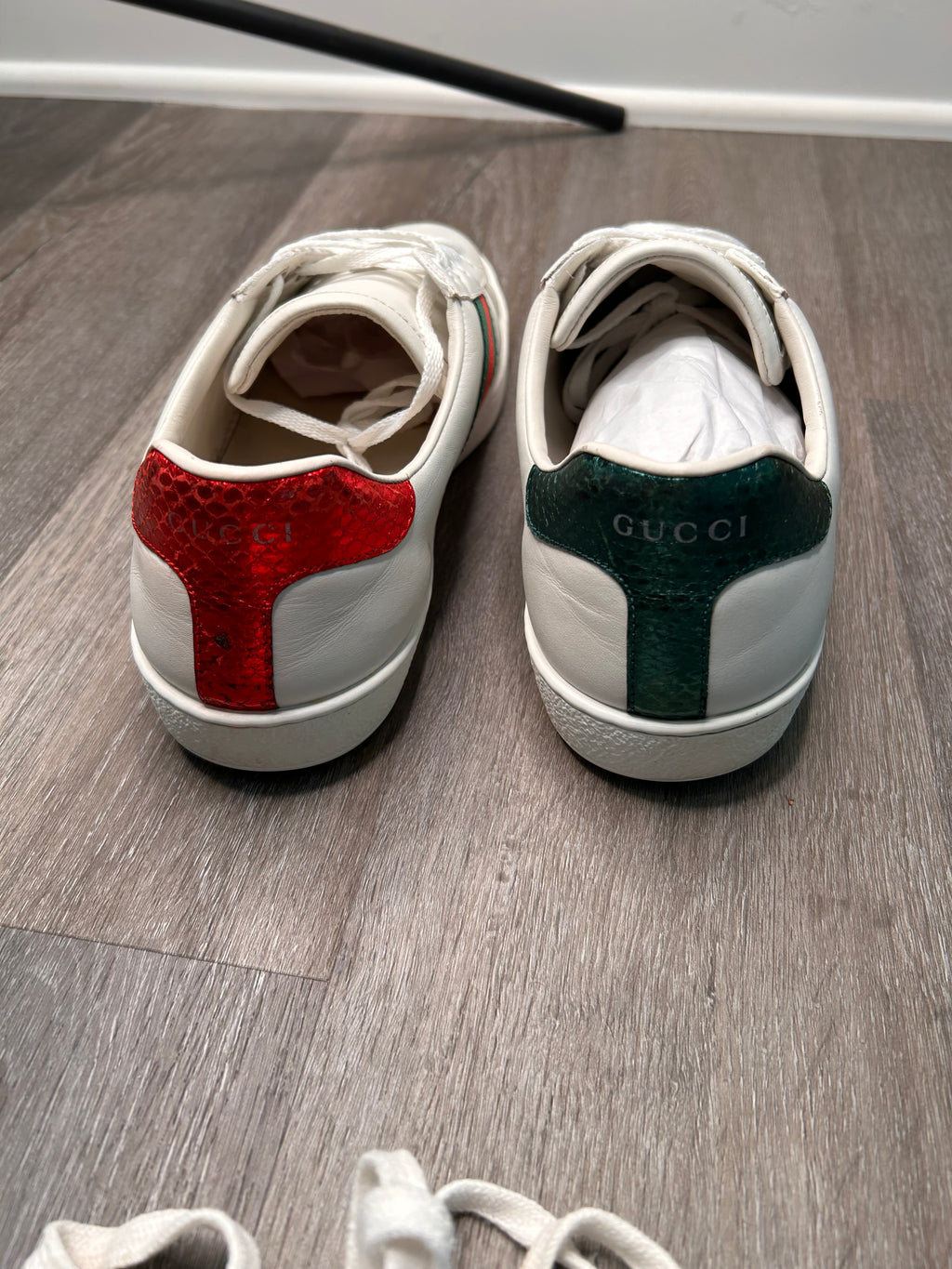 Gucci Ace Snake low top sneakers men’s size 9 US