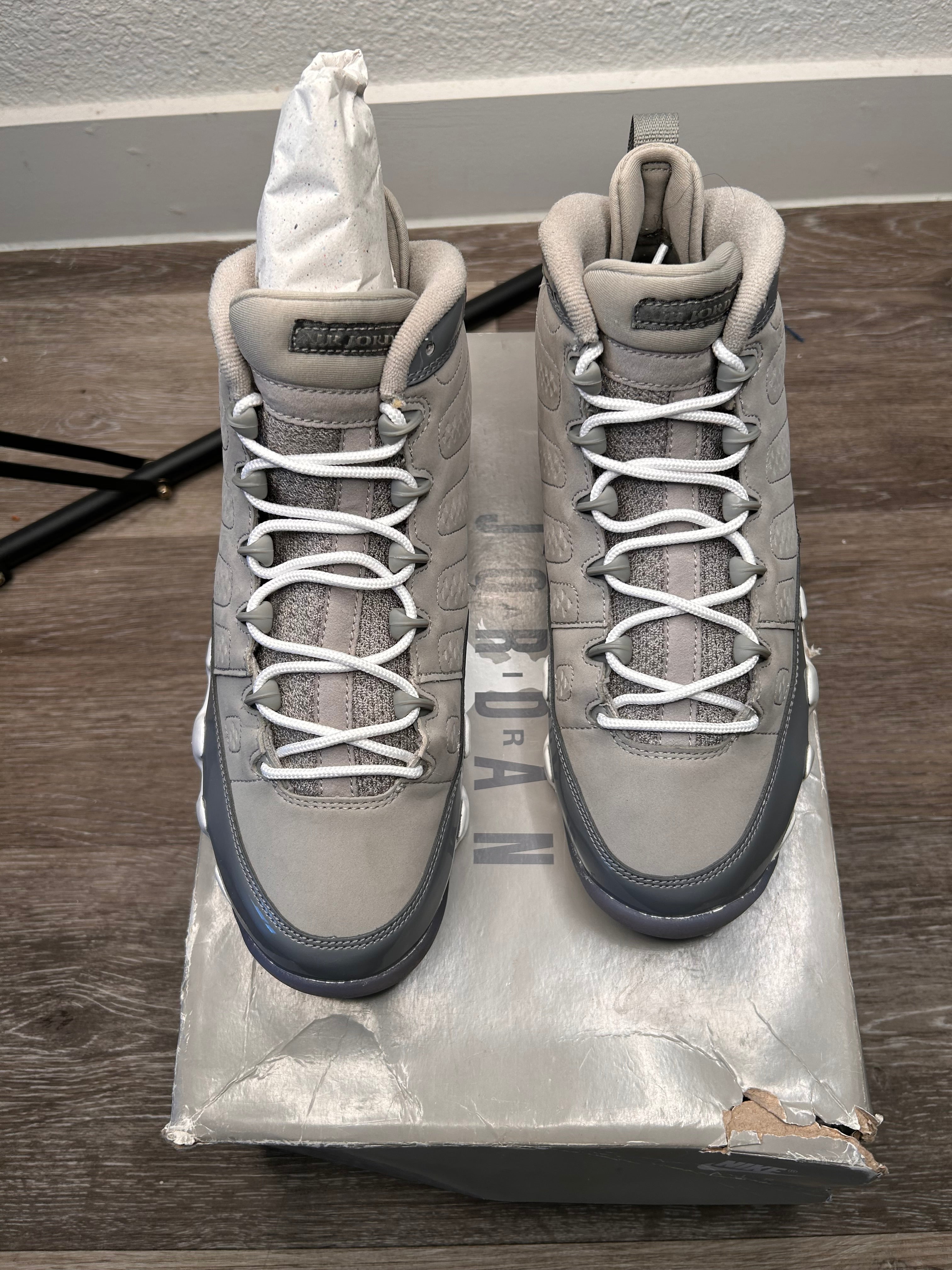 Nike (2025) Air Jordan 9 Retro (GS) Cool Grey HV4574-011 Size 7Y