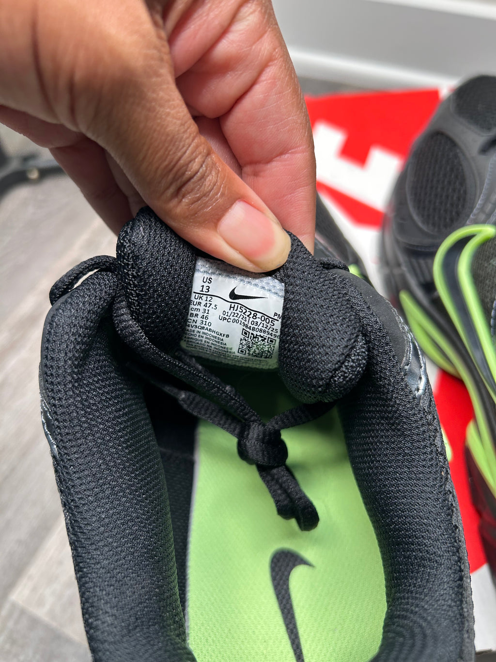 Size 13 - Nike V5 RNR LIME BLAST HJ5228-005