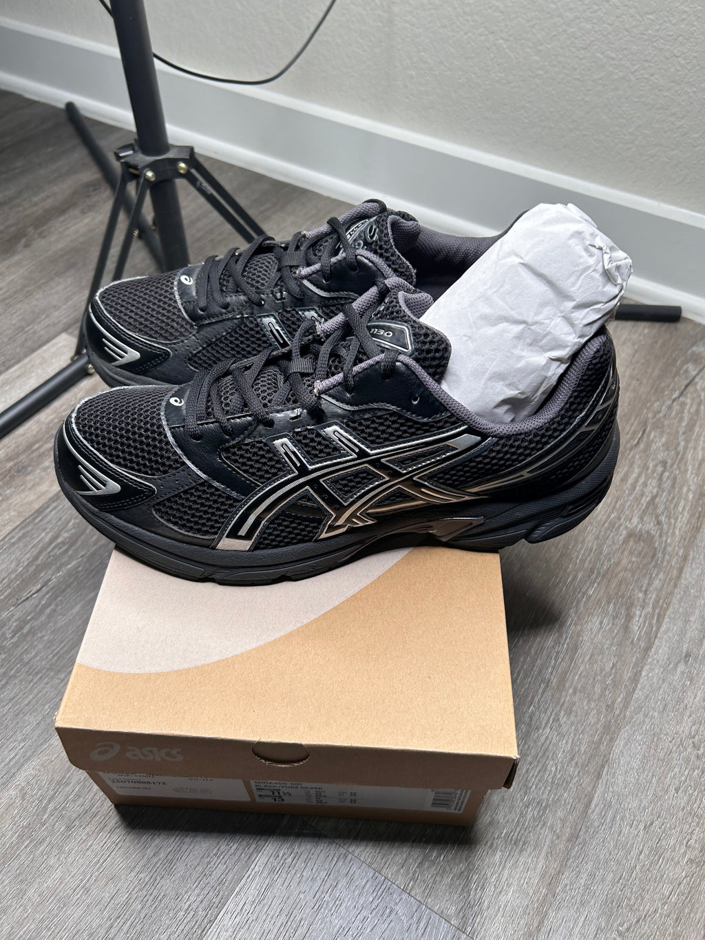 ASICS GEL-1130 Black Pure Silver Mens 11.5 Womens 13 Running Shoes Sneakers