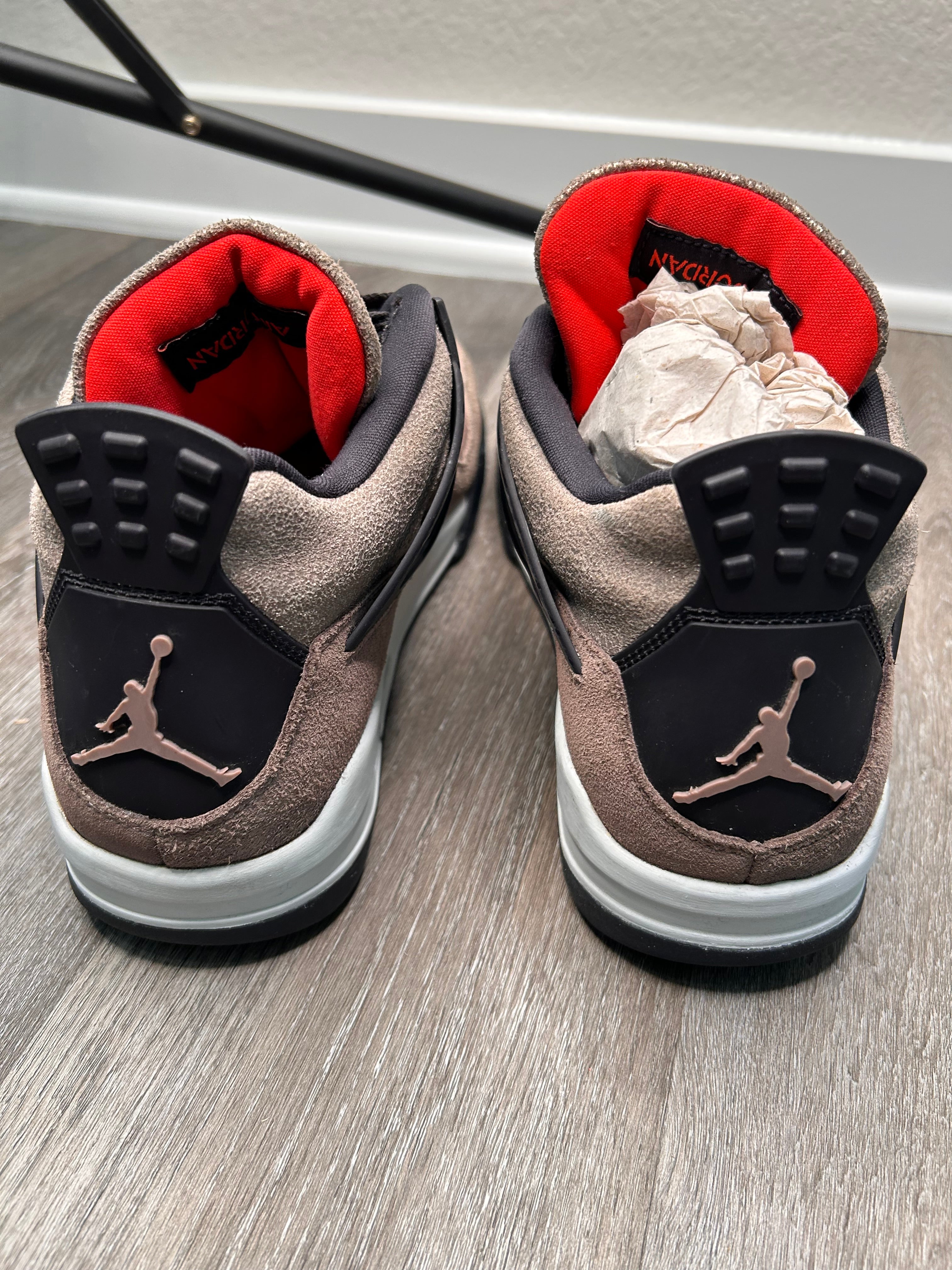 Nike air Jordan retro 4 Taupe Haze (2022) Size 10.5 men’s