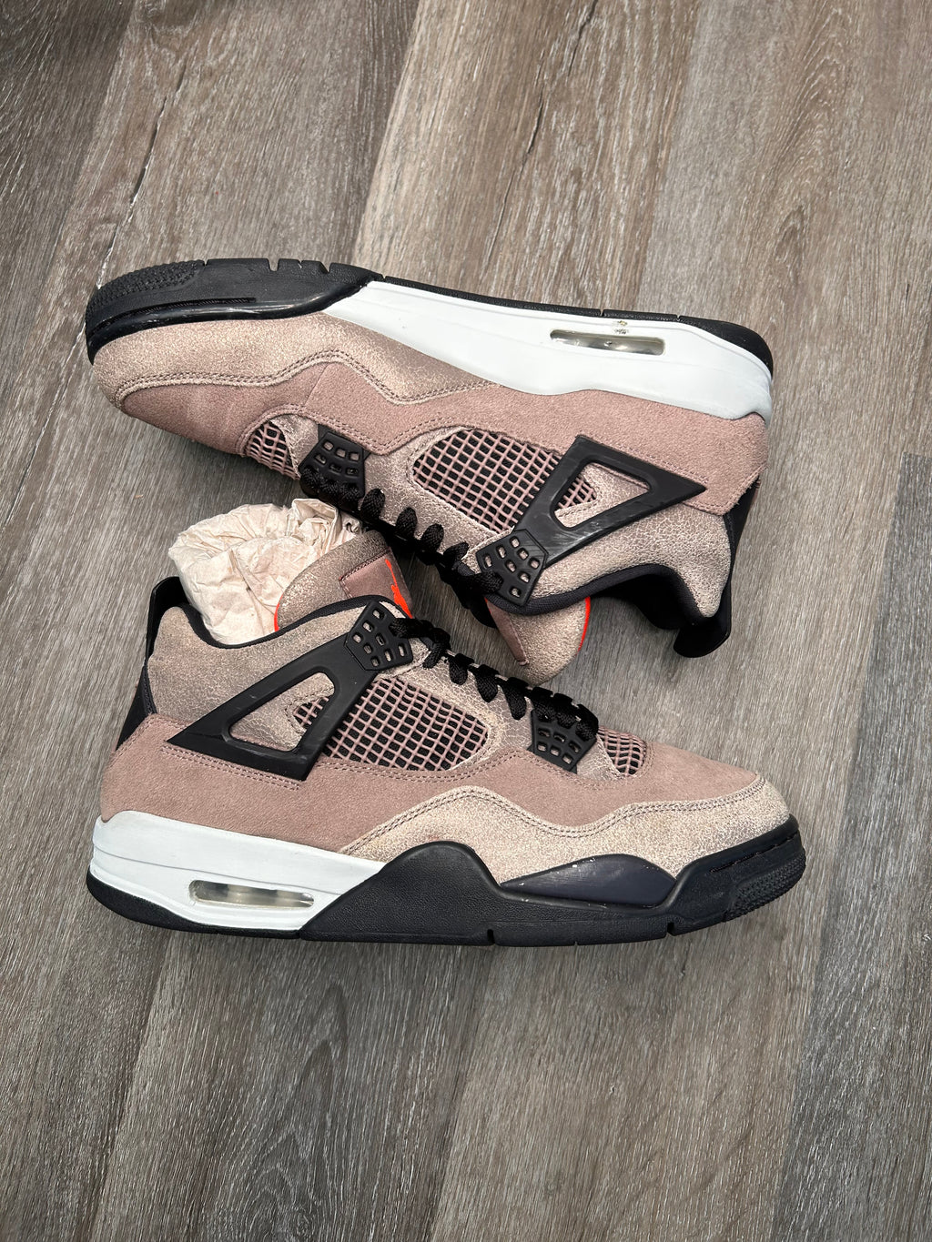 Nike air Jordan retro 4 Taupe Haze (2022) Size 10.5 men’s