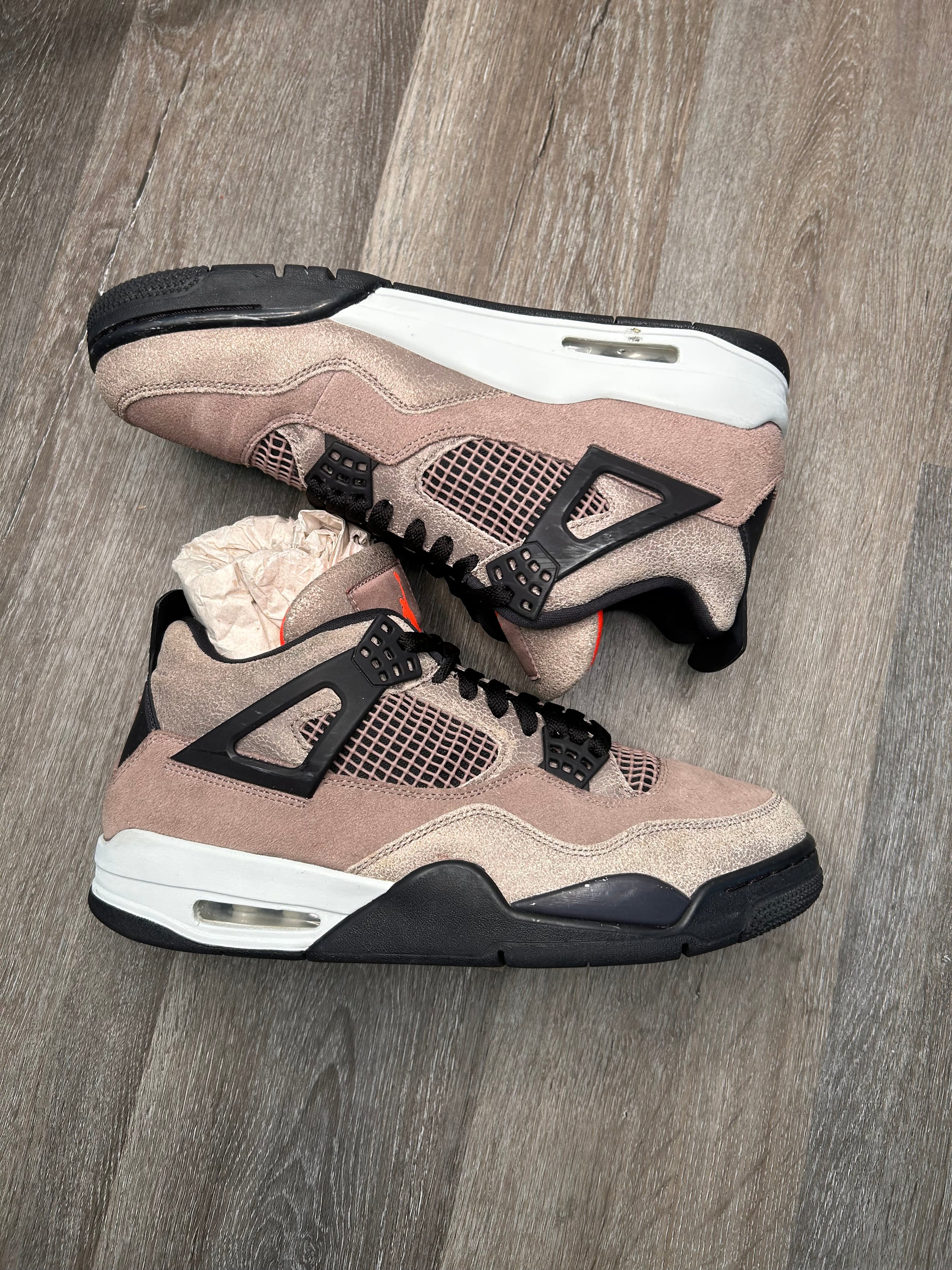 Nike air Jordan retro 4 Taupe Haze (2022) Size 10.5 men’s