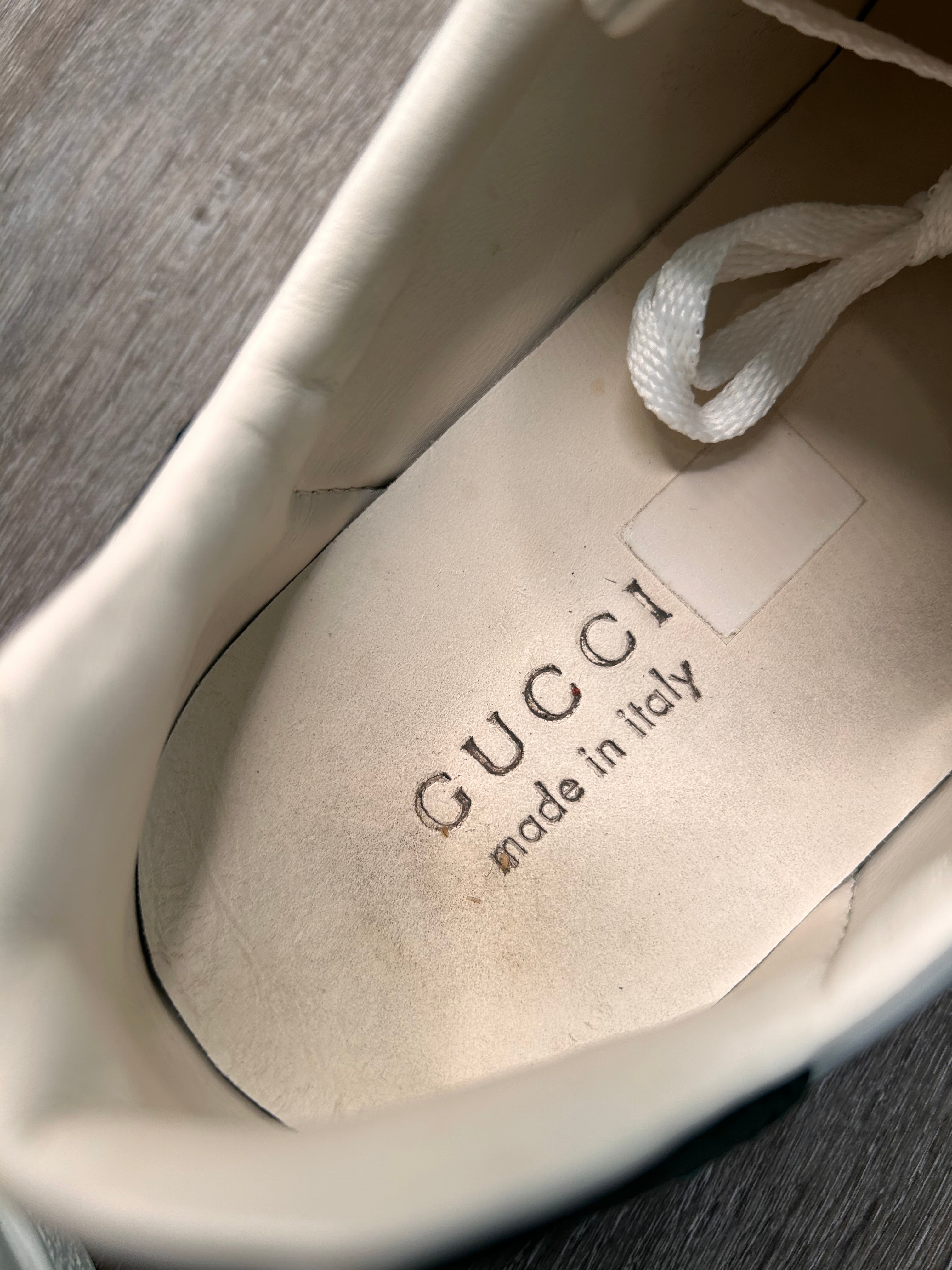 Gucci Ace Snake low top sneakers men’s size 9 US