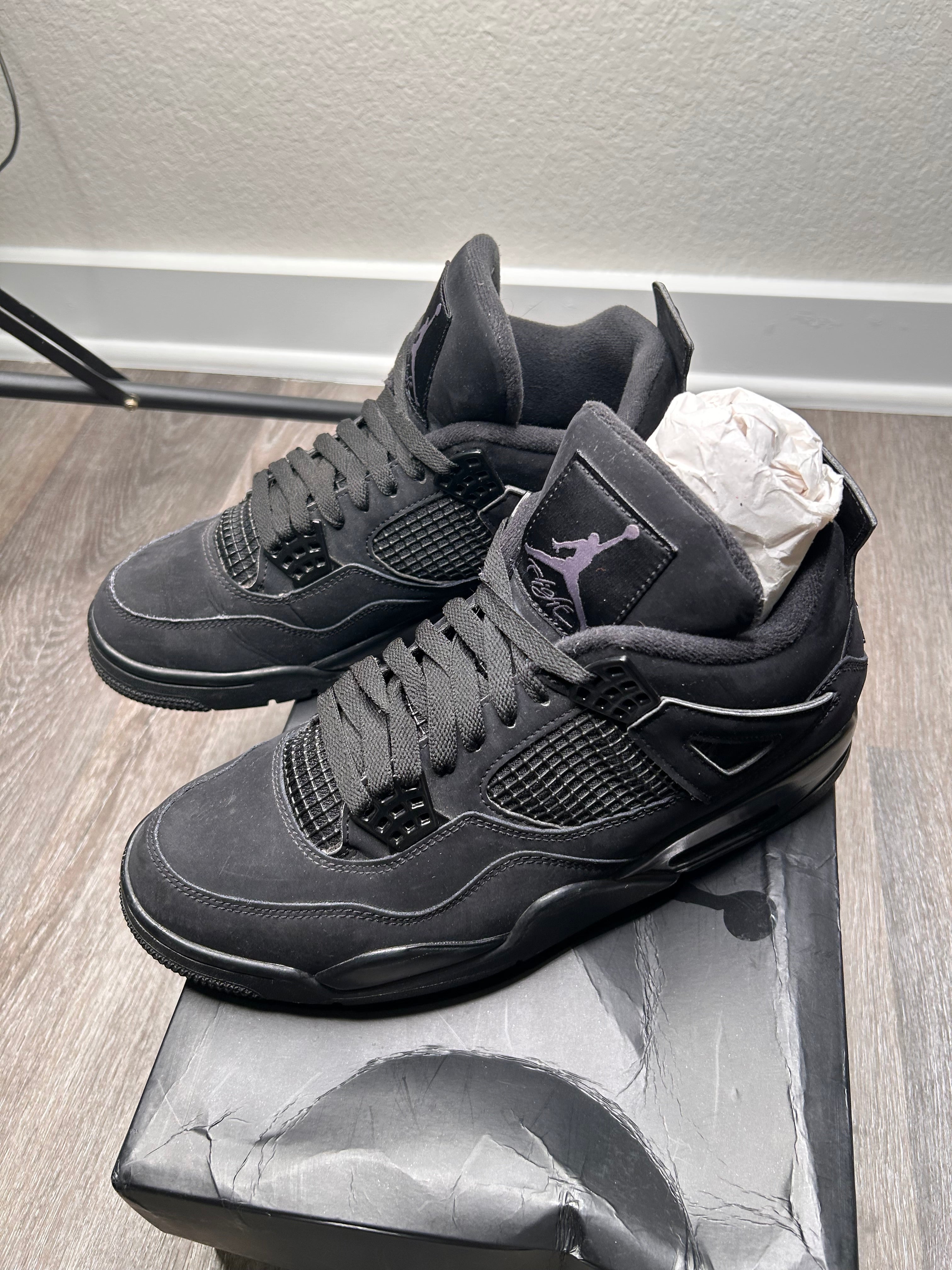 Nike air Jordan retro 4 IV BLACK CAT (2020) size 10 men’s