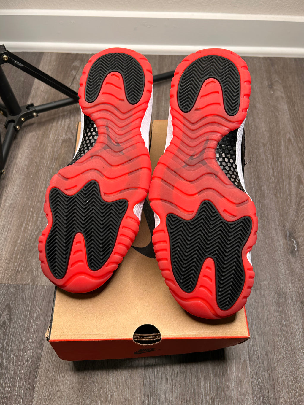 Nike air Jordan retro 11 XI BRED LOW (2025) size 11.5