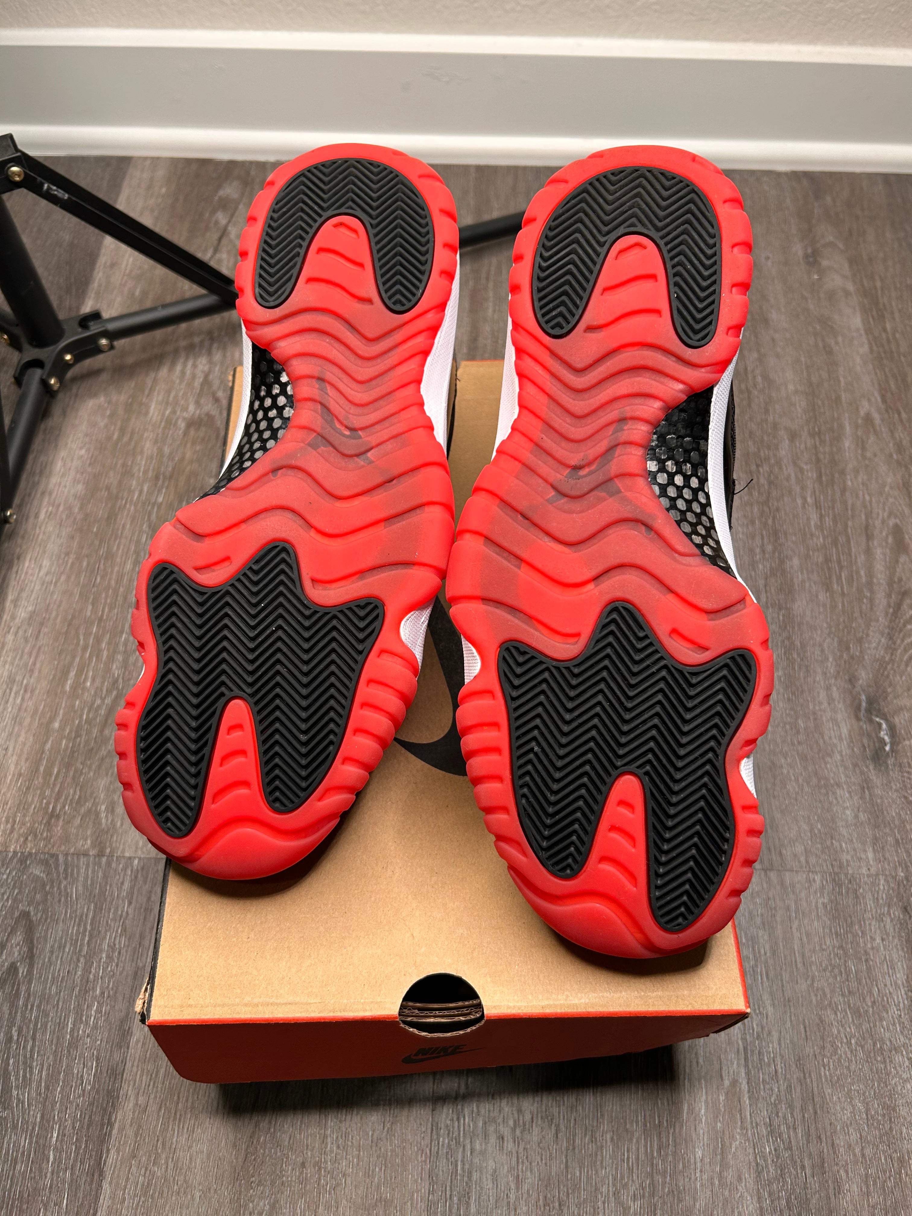 Nike air Jordan retro 11 XI BRED LOW (2025) size 11.5