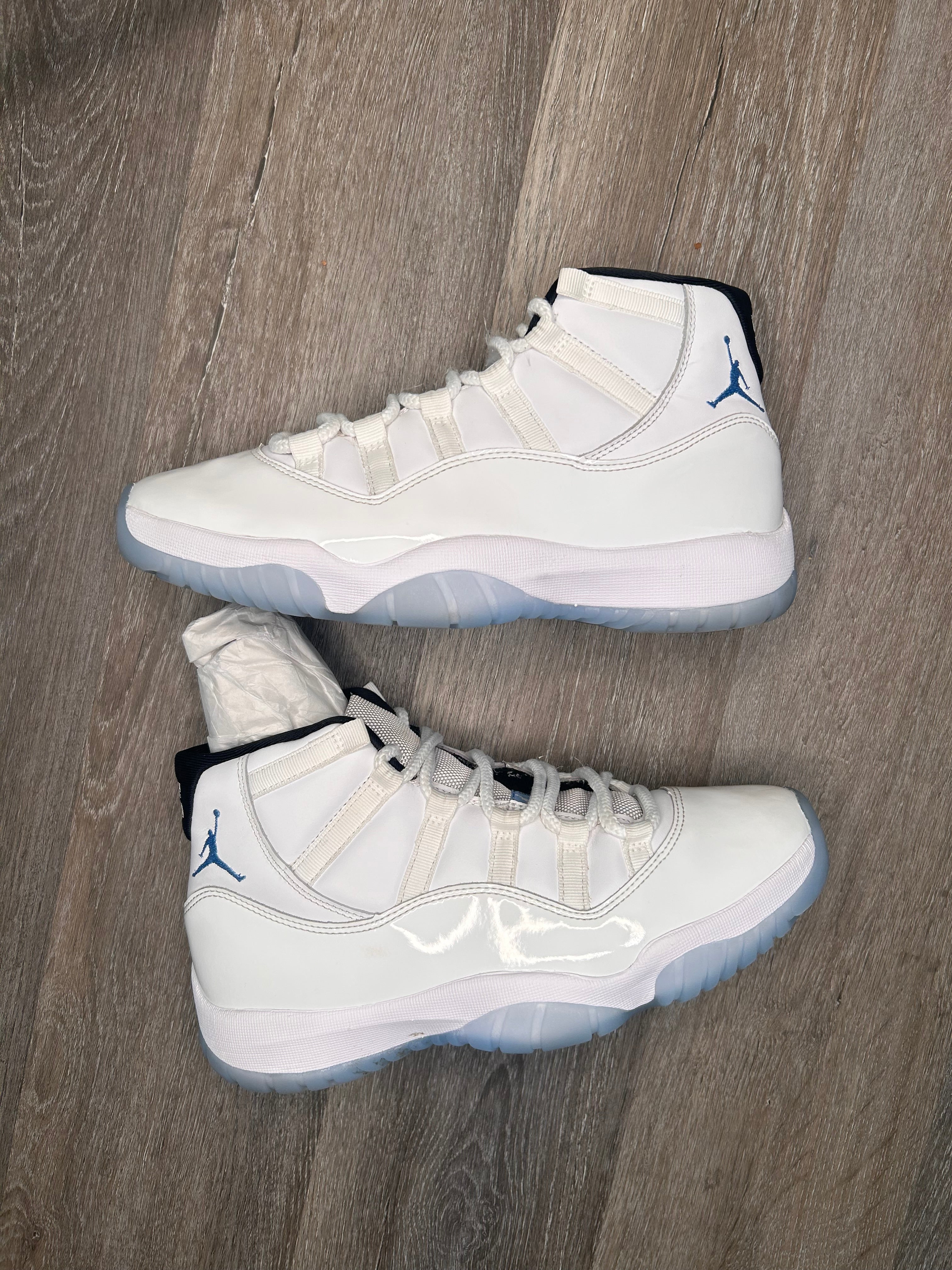 Size 8.5 Nike air Jordan retro 11 LEGEND BLUE (2024)