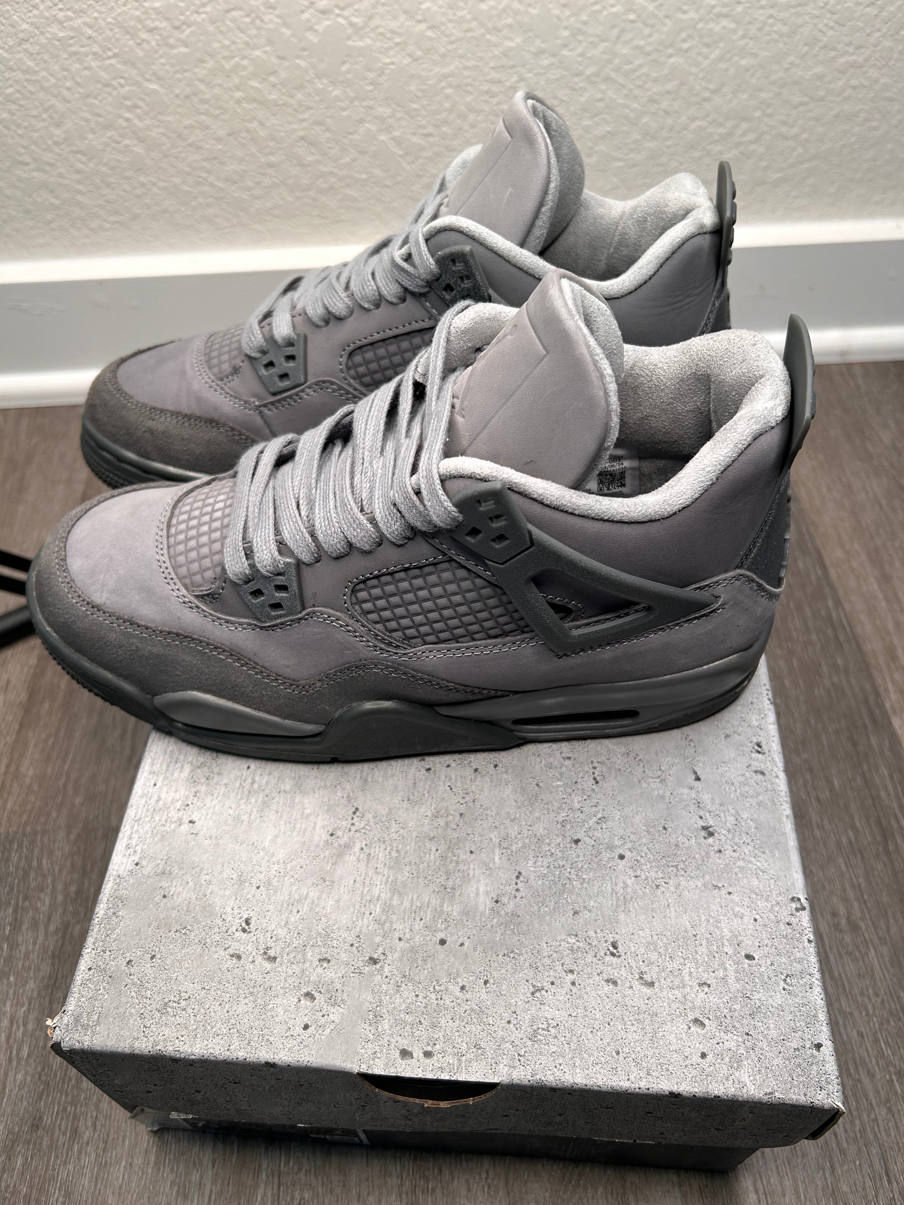 Nike air Jordan 4 wet cement (2024) size 7Y
